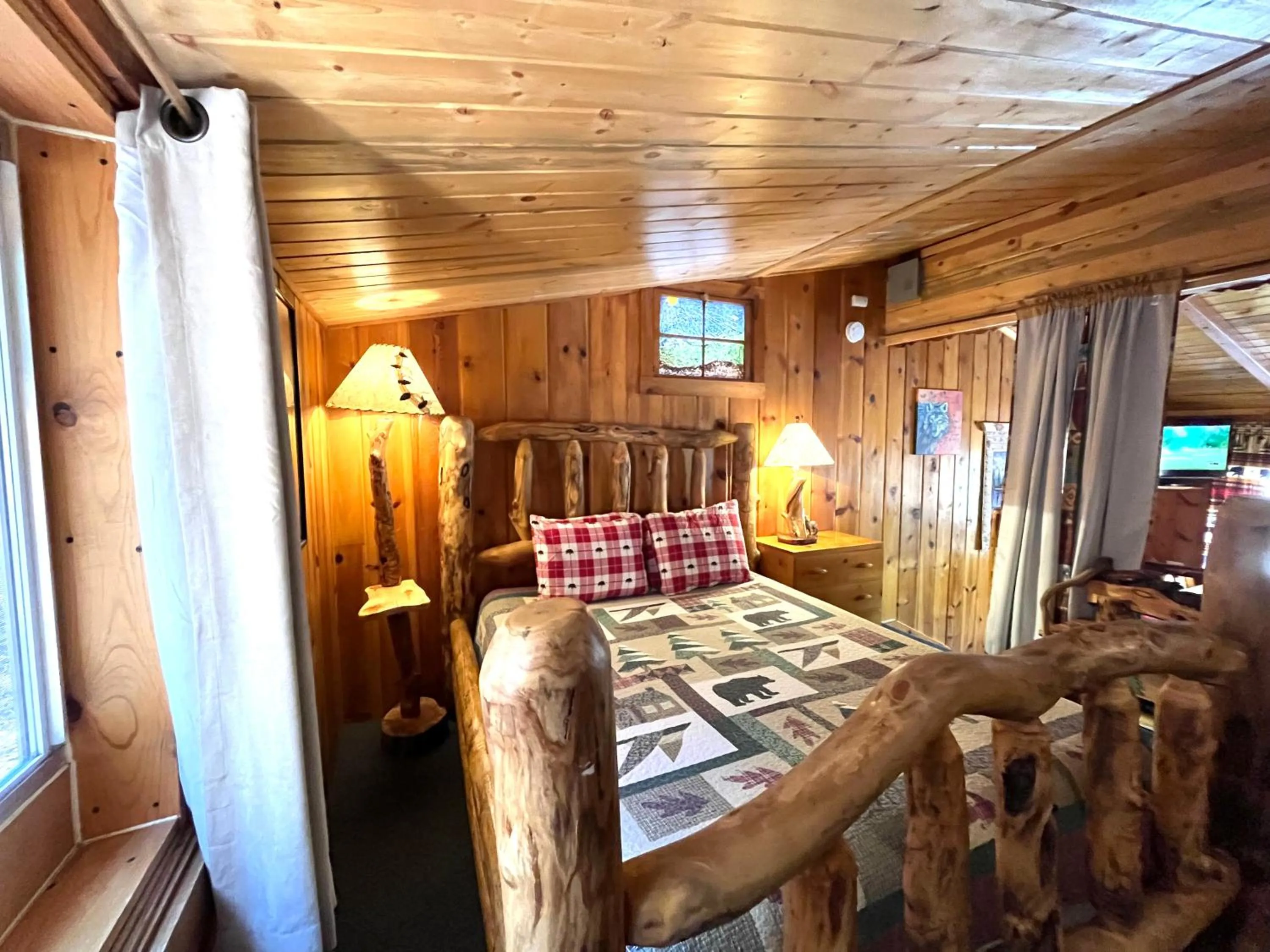 Bed in Pine Haven Resort