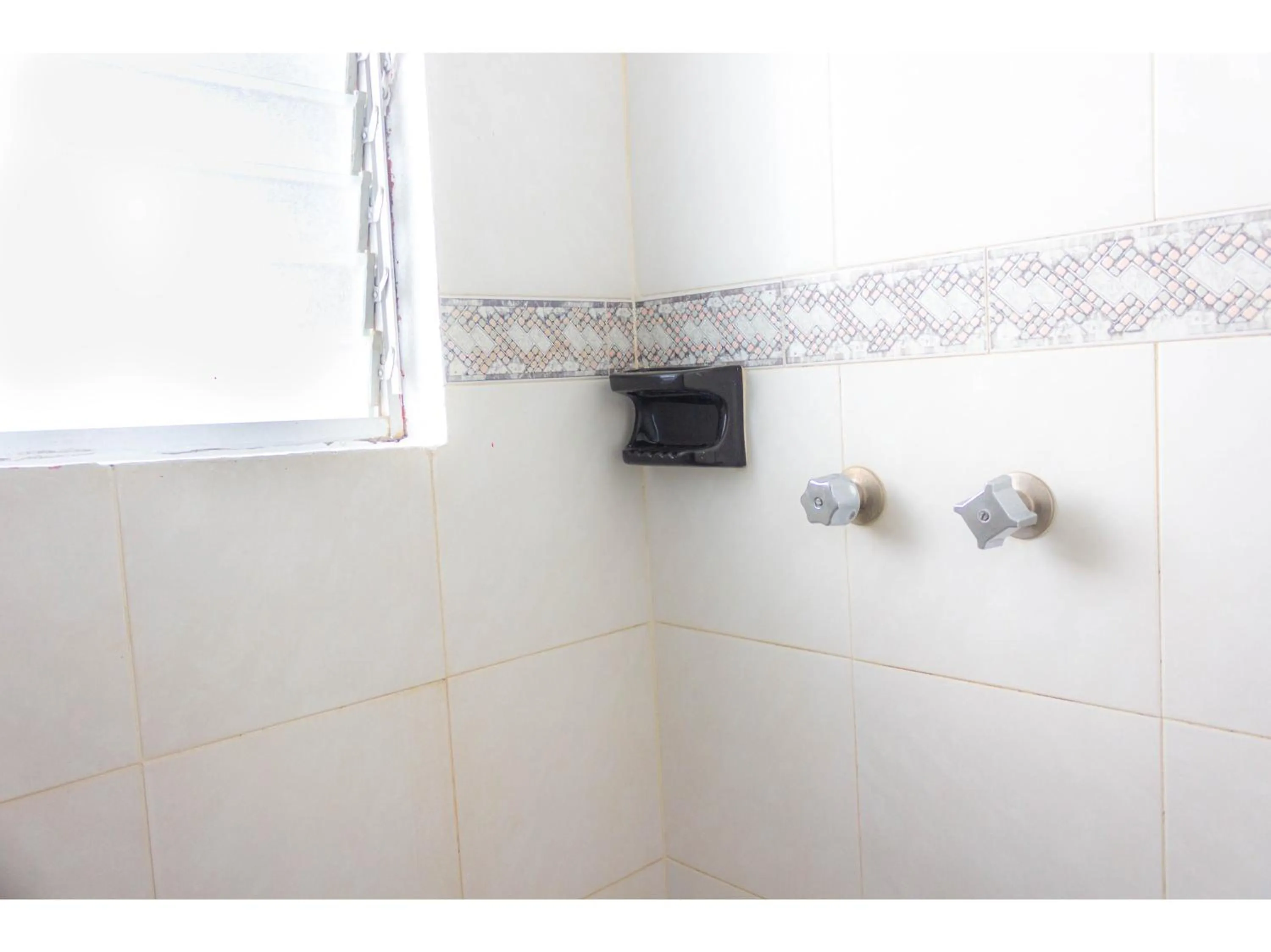 Bathroom in OYO Hotel San Felipe Inn