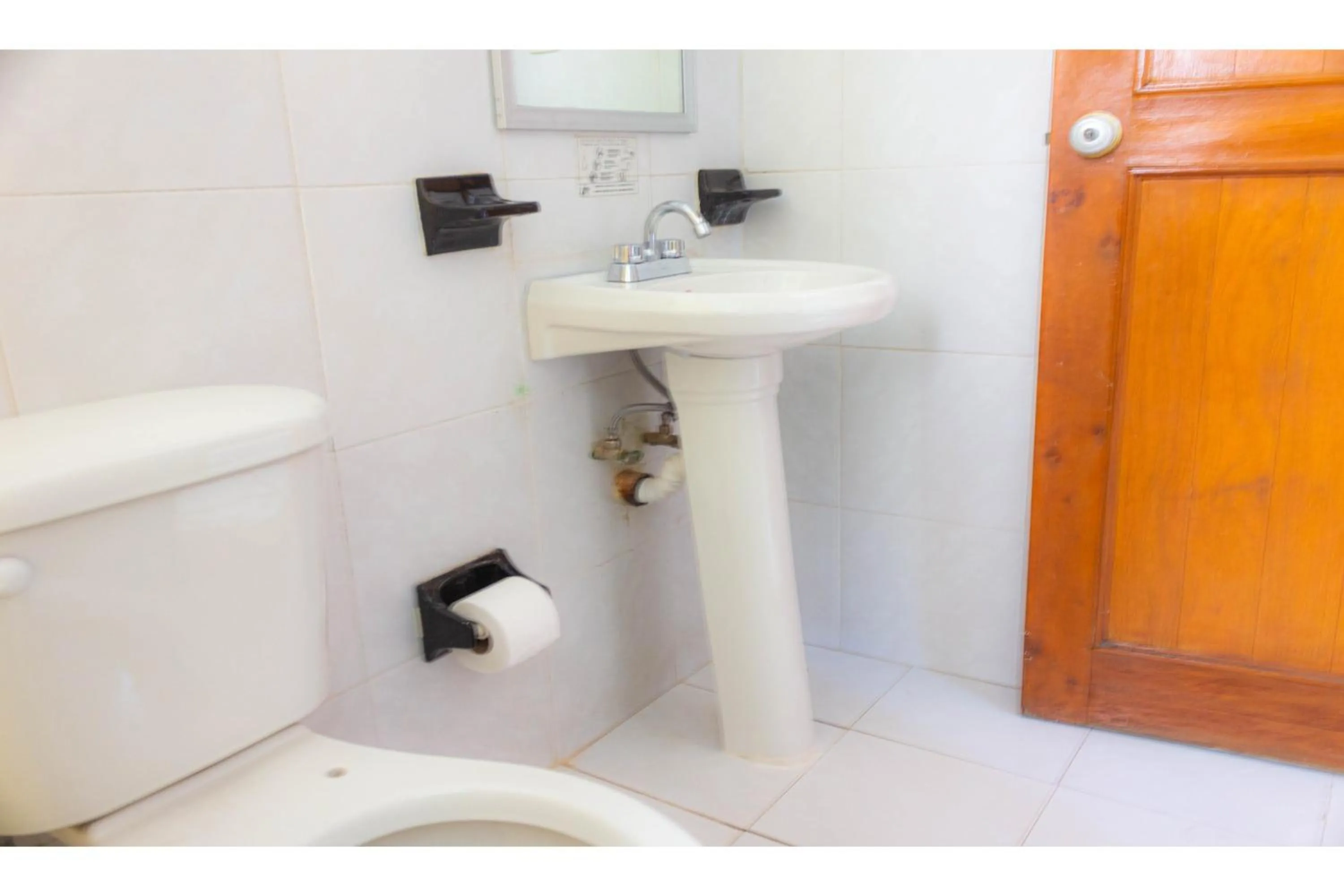 Bathroom in OYO Hotel San Felipe Inn