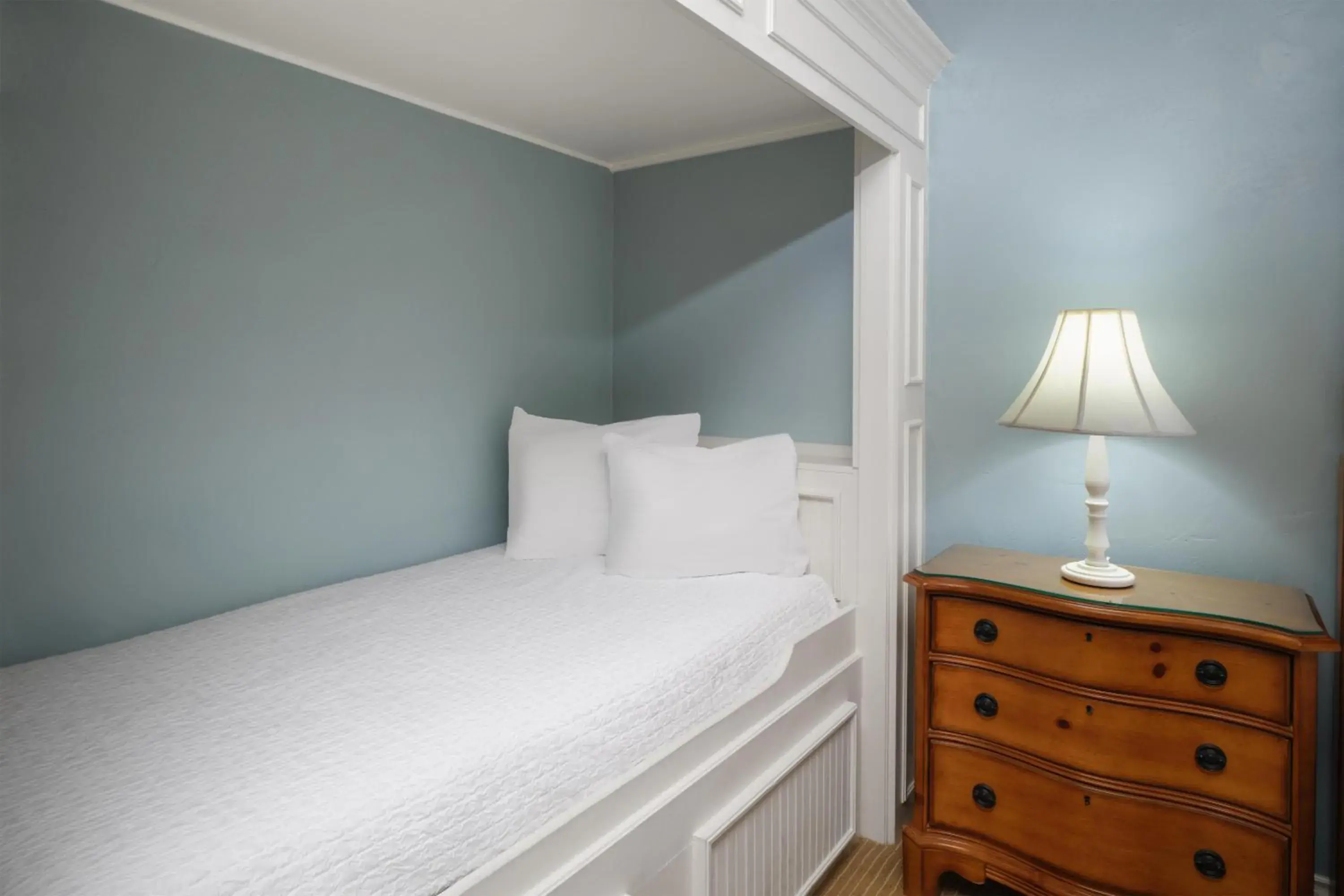 Bedroom, Bed in Best Western Grandma's Feather Bed Bedroom, Bed in Best Western Grandma's Feather Bed