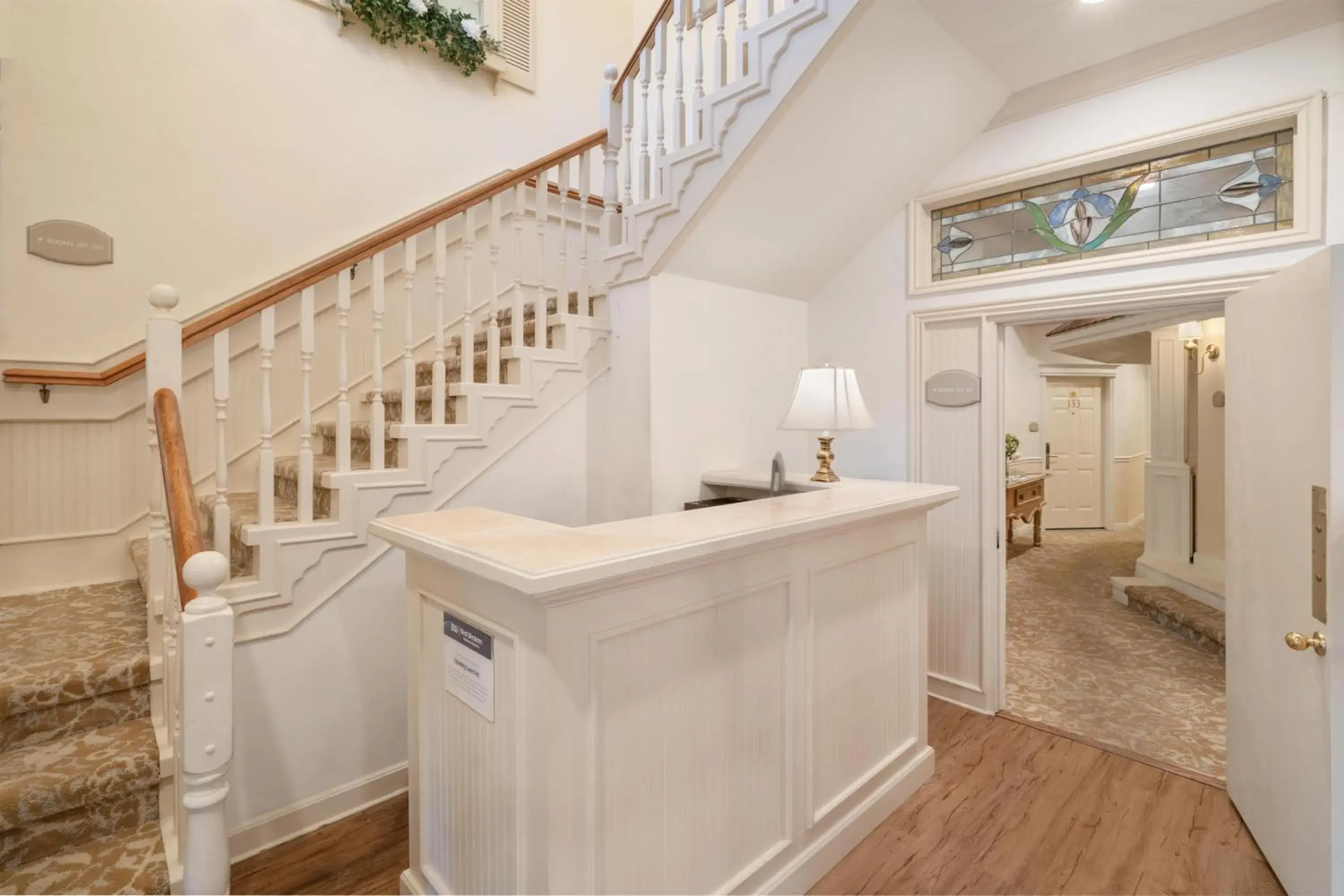 Lobby or reception in Best Western Grandma's Feather Bed Lobby or reception in Best Western Grandma's Feather Bed