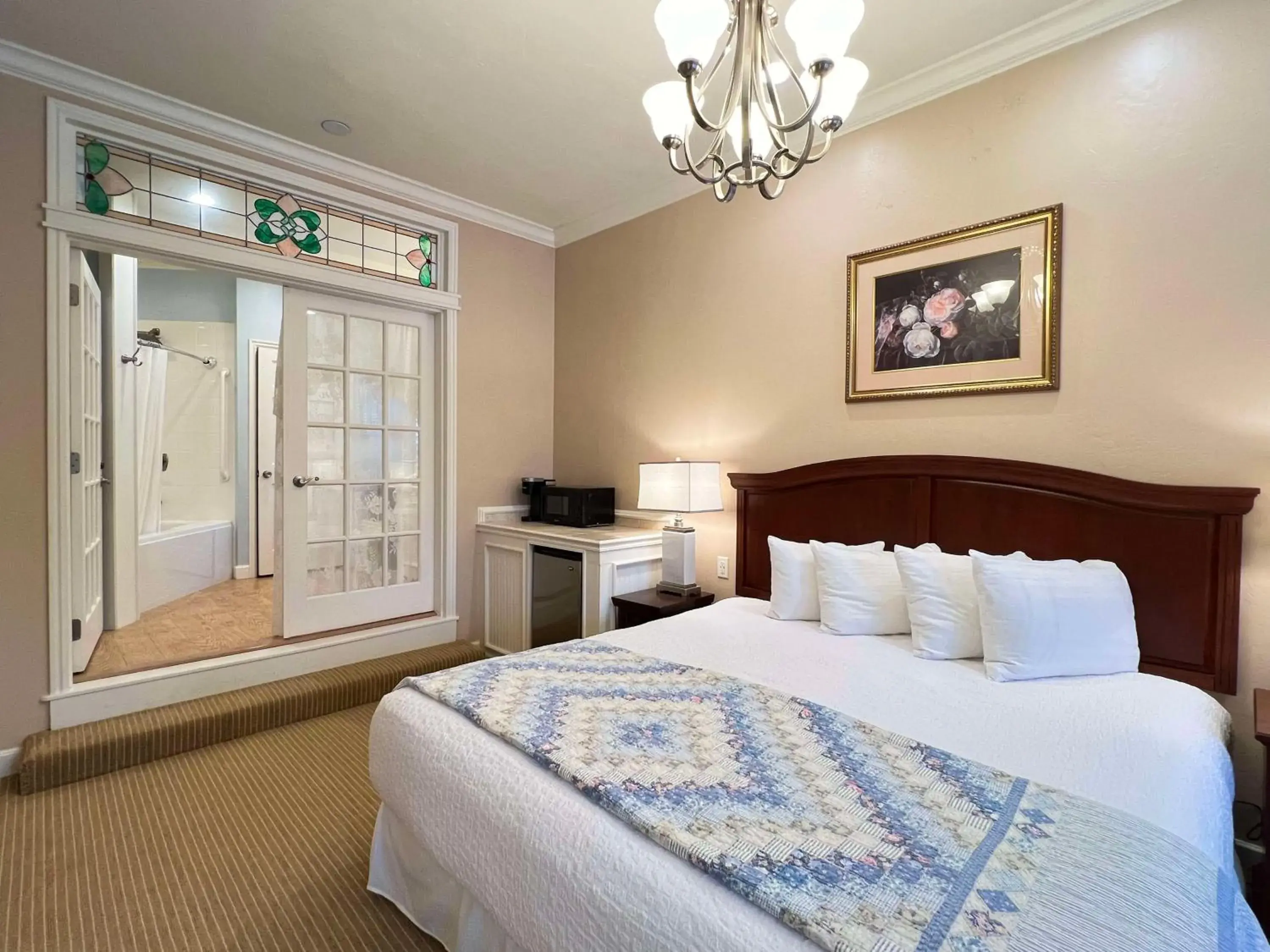 Bedroom, Bed in Best Western Grandma's Feather Bed Bedroom, Bed in Best Western Grandma's Feather Bed