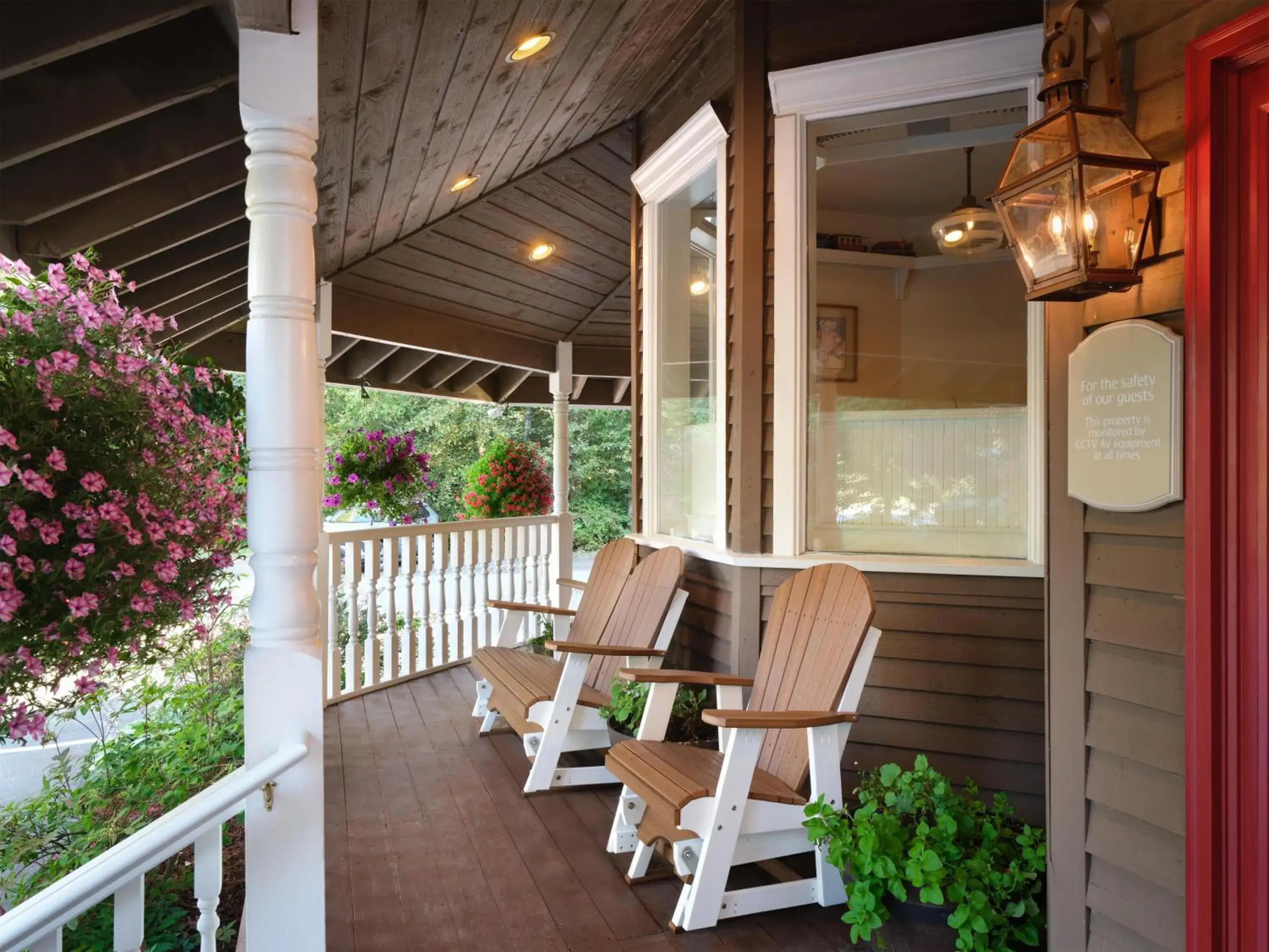 Property building in Best Western Grandma's Feather Bed Property building in Best Western Grandma's Feather Bed