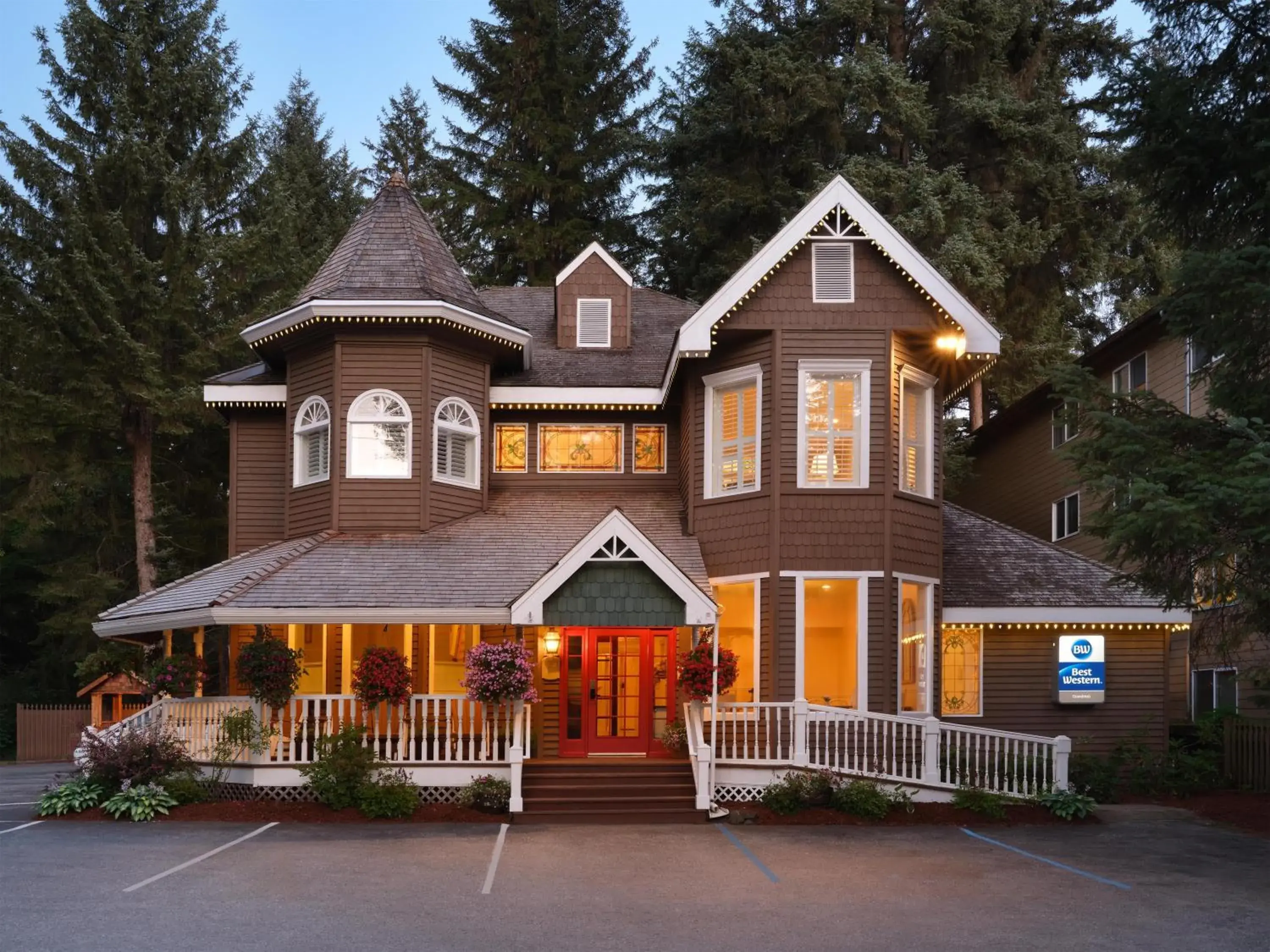 Property building in Best Western Grandma's Feather Bed Property building in Best Western Grandma's Feather Bed