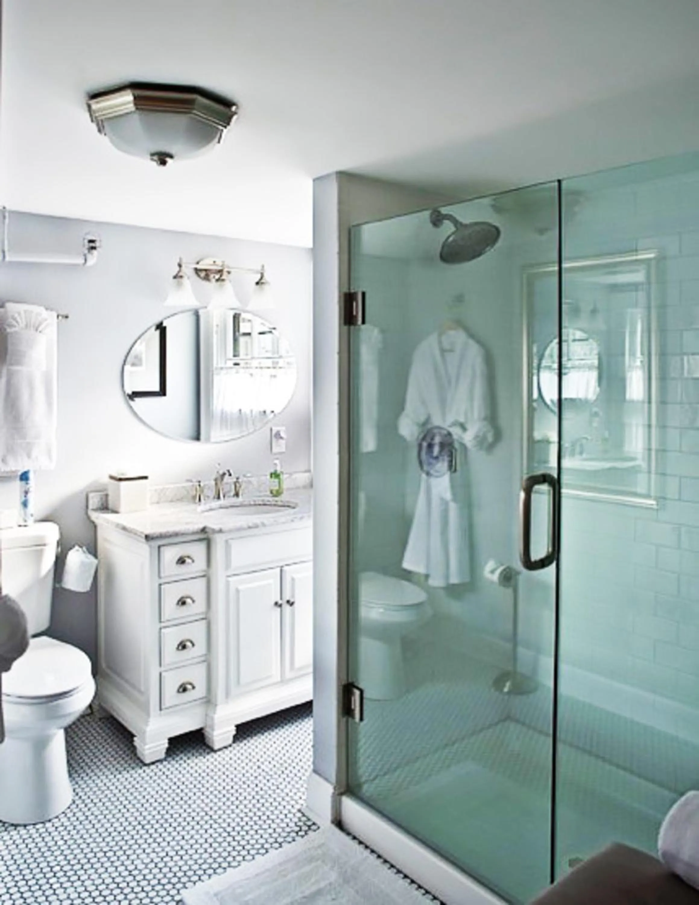 Bathroom in Maxwell Mansion Hotel