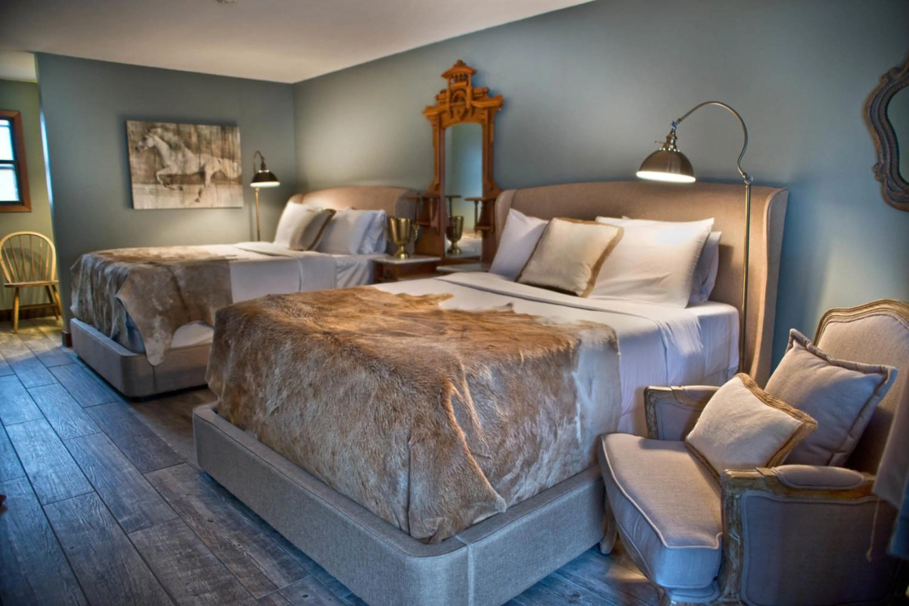 Bed in Maxwell Mansion Hotel