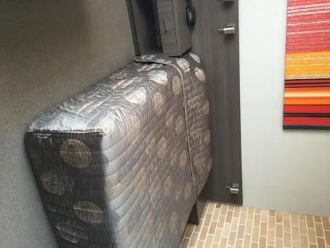 Bed in Alexander The Great Motel