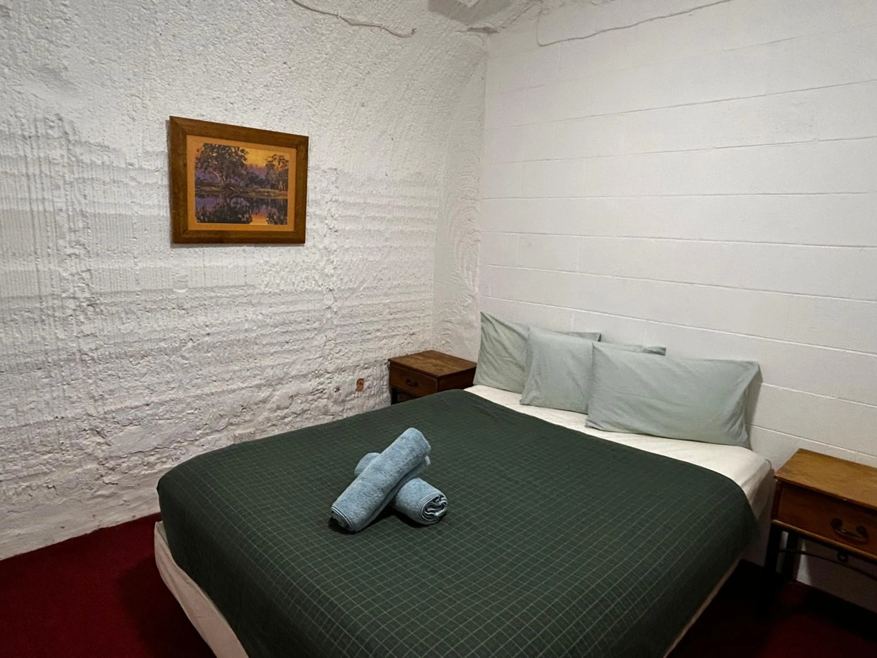 Bedroom, Bed in Desert View Apartments