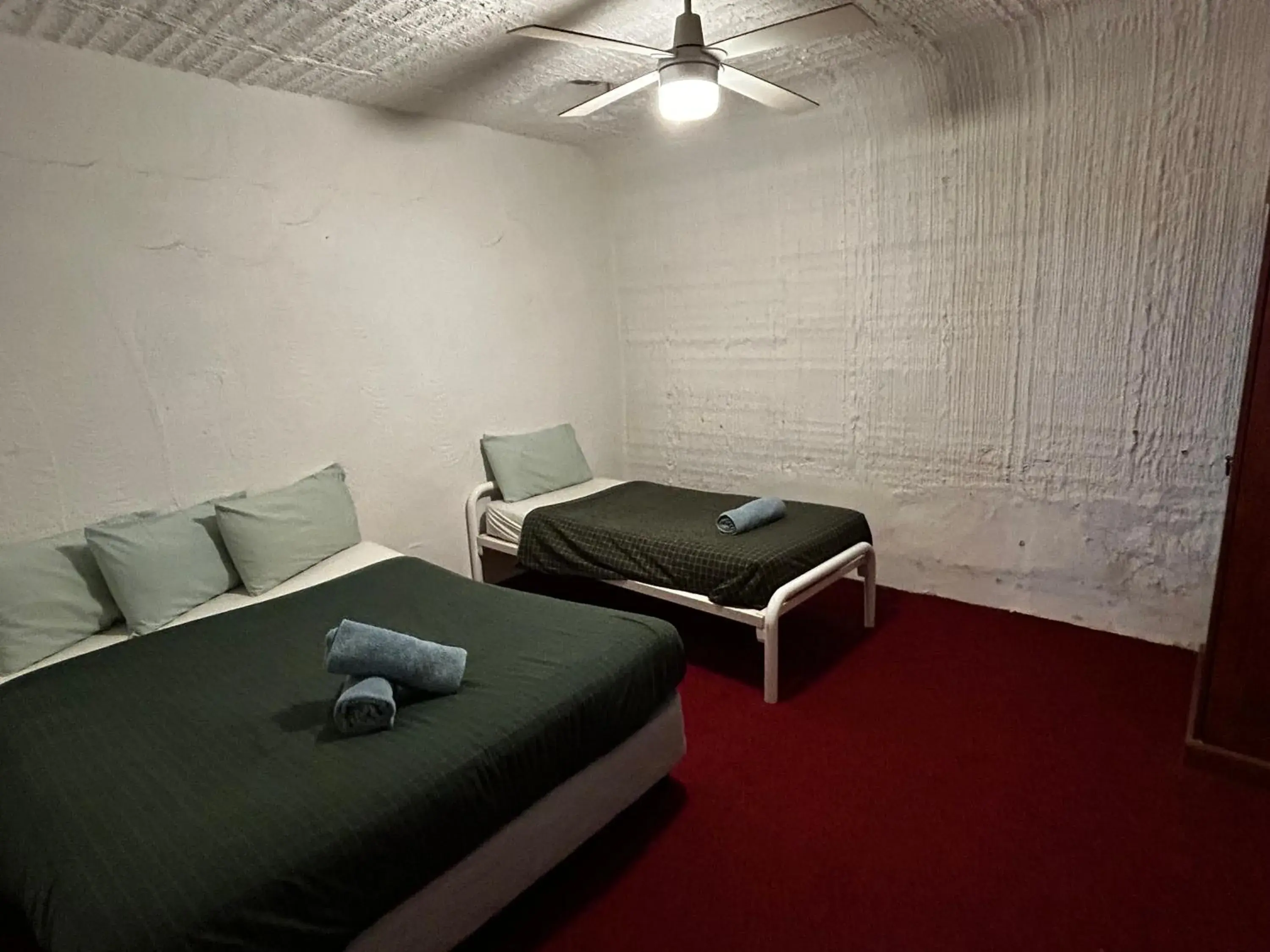 Bedroom, Bed in Desert View Apartments Bedroom, Bed in Desert View Apartments