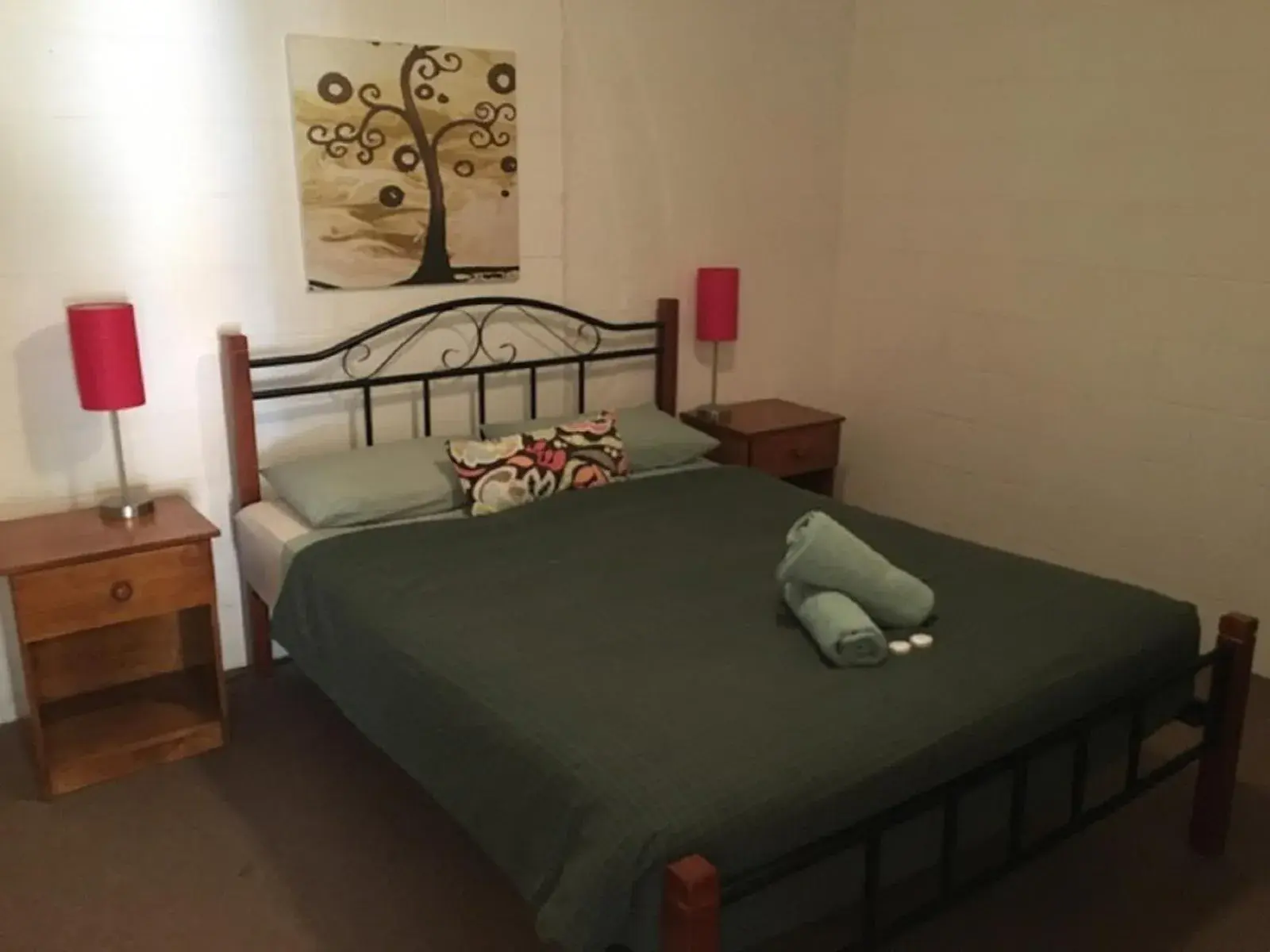 Bedroom, Bed in Desert View Apartments Bedroom, Bed in Desert View Apartments