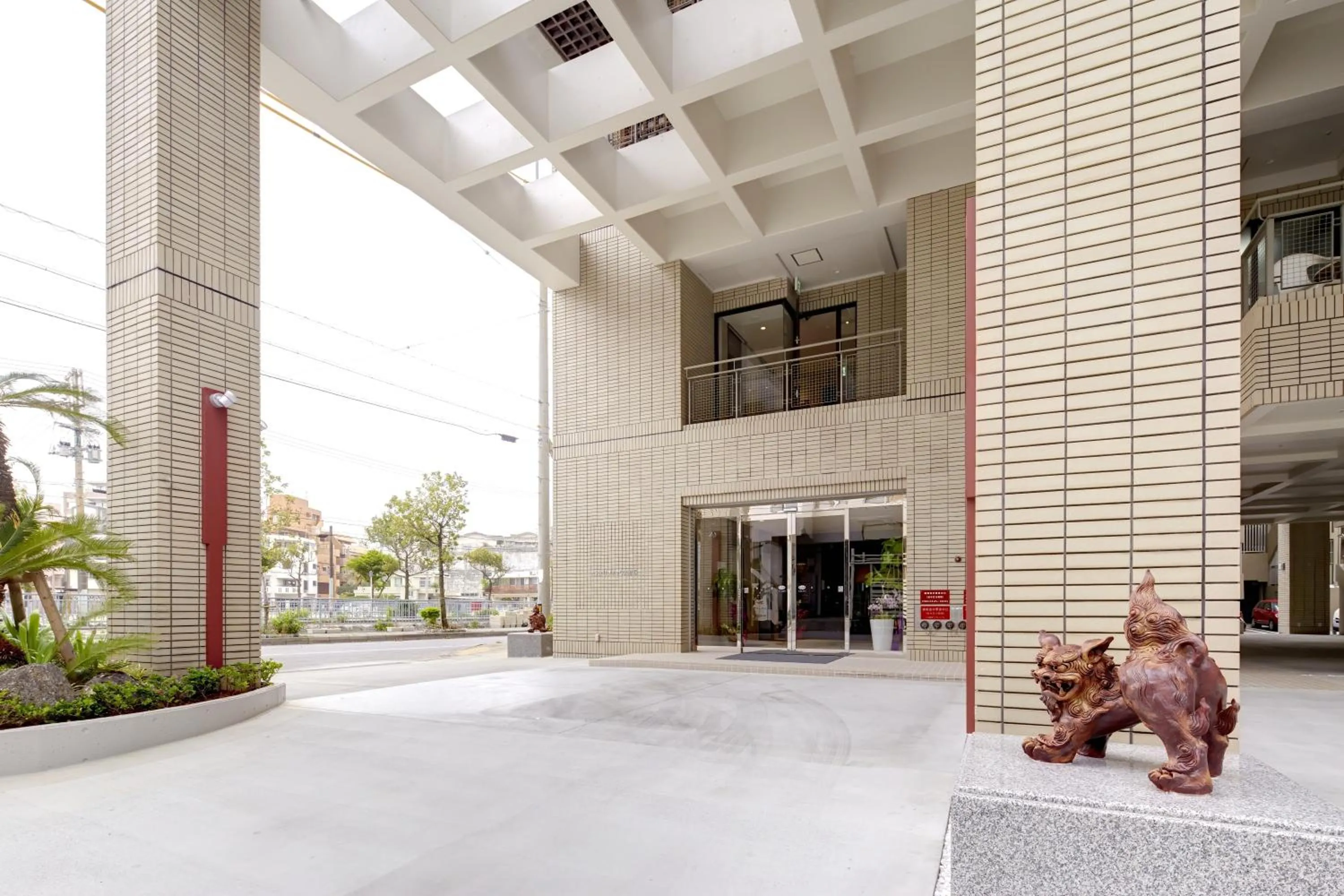 Facade/entrance in Hotel Resonex Naha