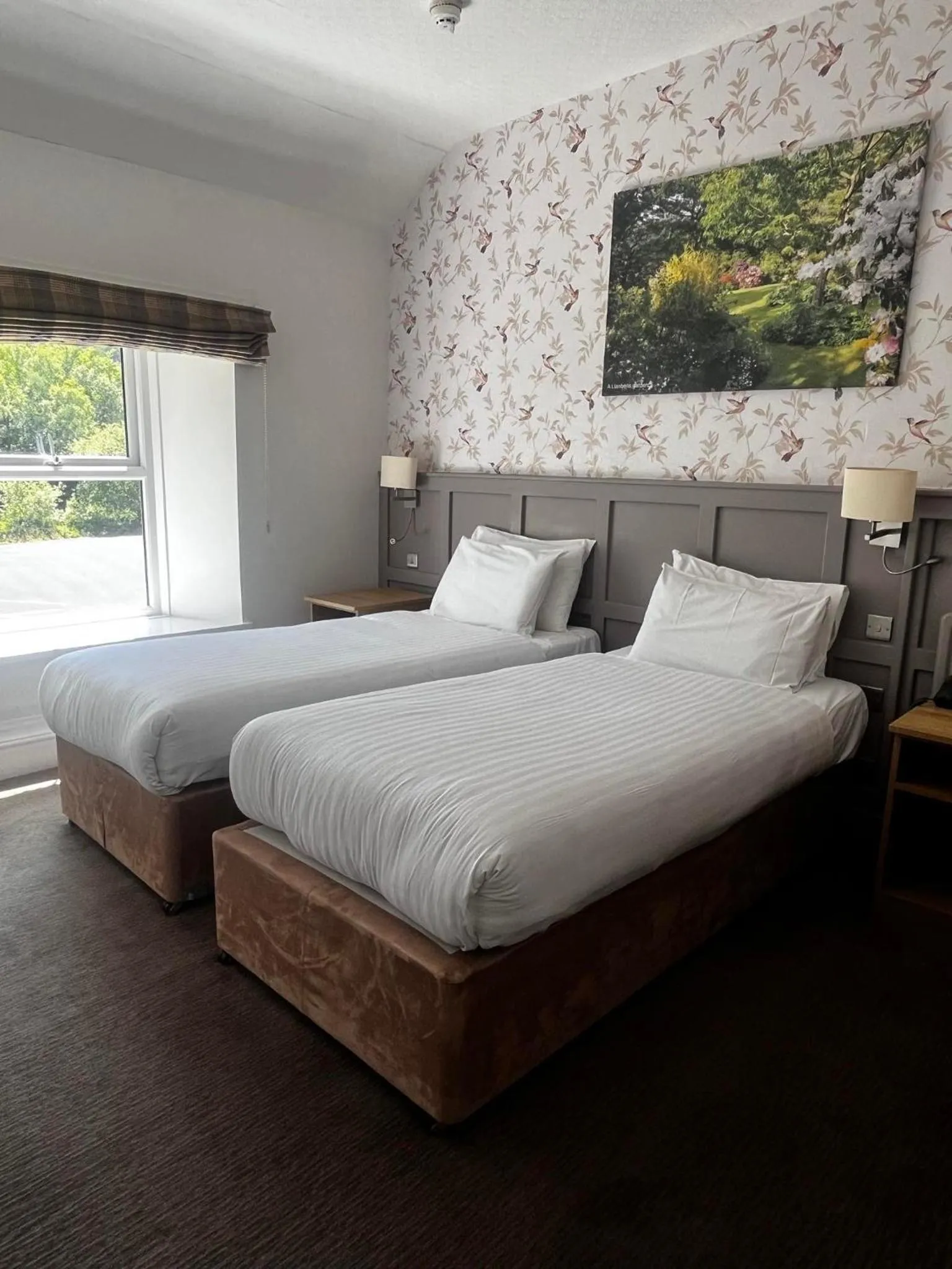 Bedroom, Bed in Royal Victoria Hotel Snowdonia