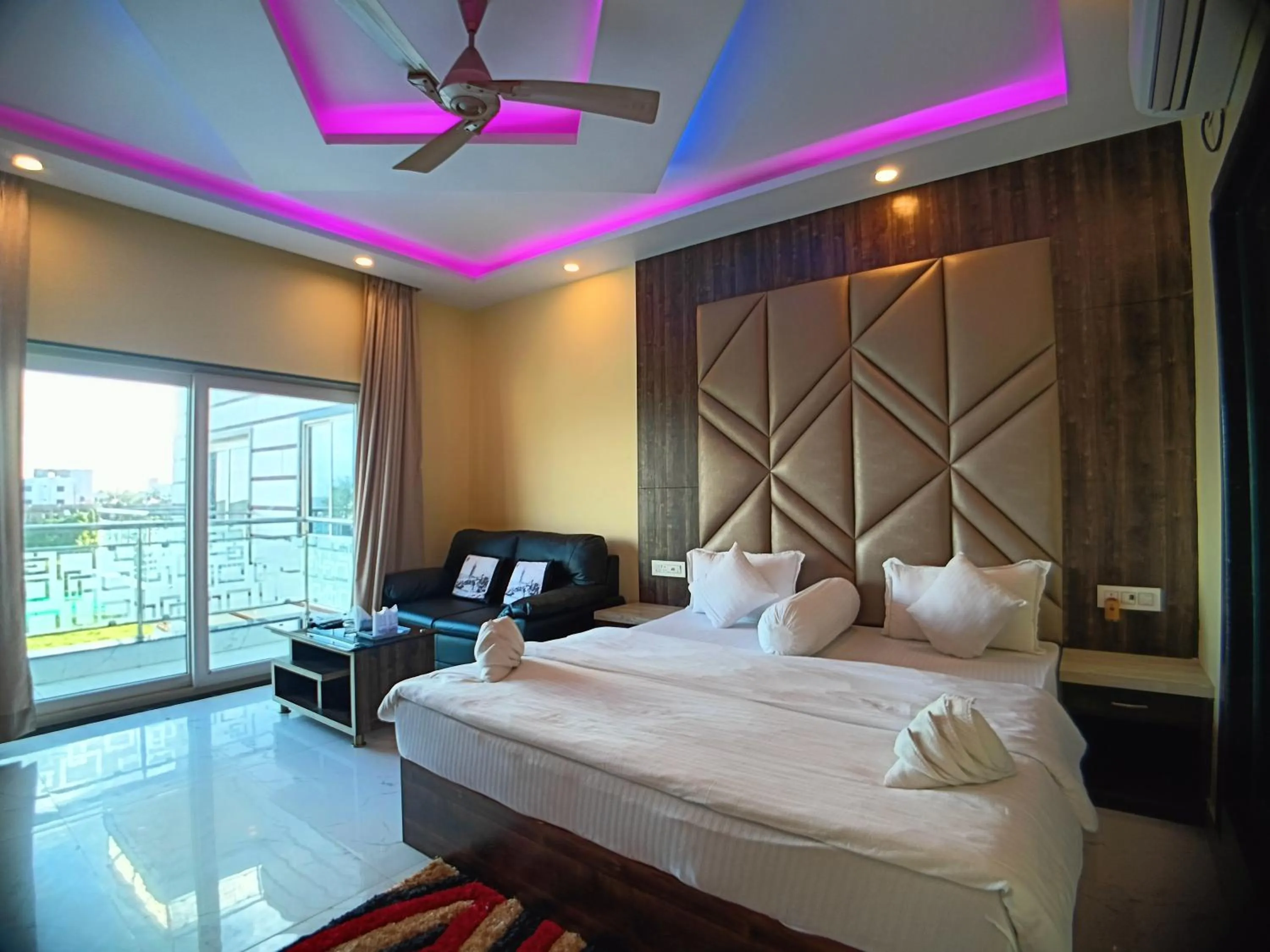 Balcony/Terrace, Bed in The Triton Beach Resort