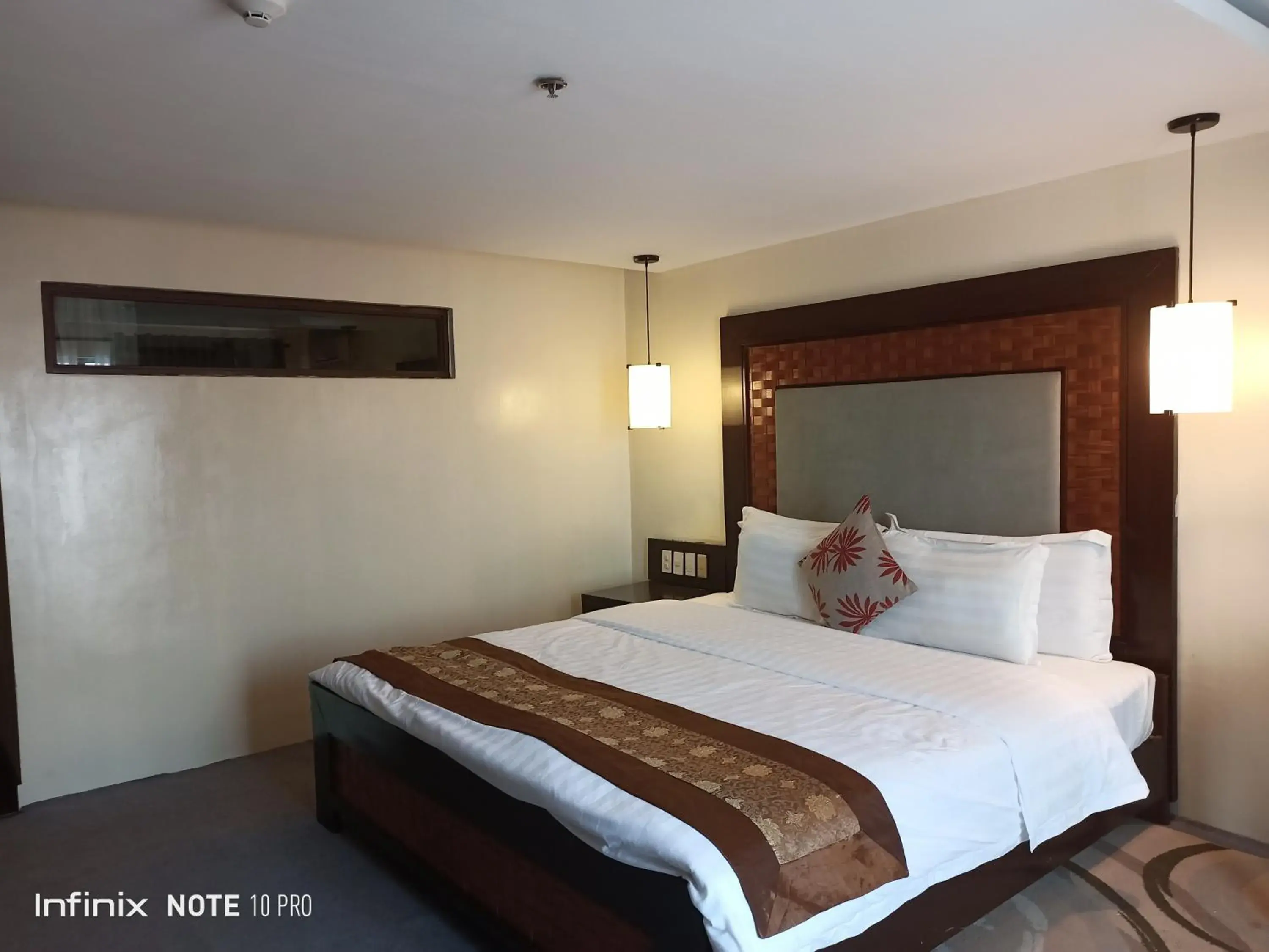 Bed in Coron Gateway Hotel & Suites Bed in Coron Gateway Hotel & Suites