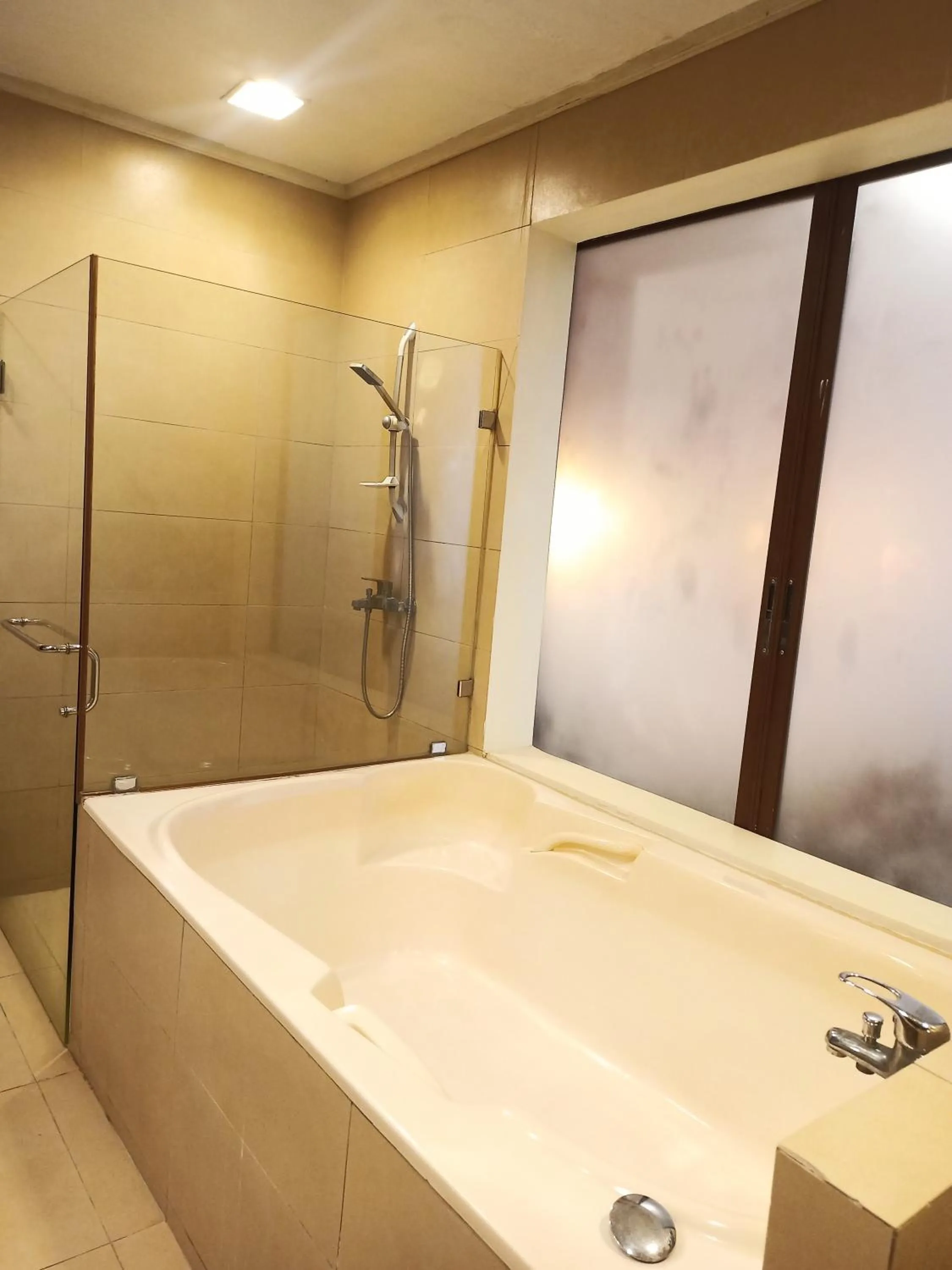 Coron Gateway Hotel & Suites