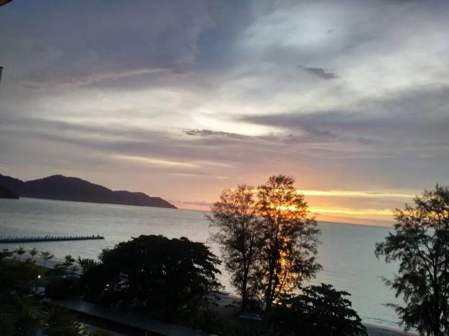 By The Sea Deluxe Condo @ Batu Ferringhi Penang