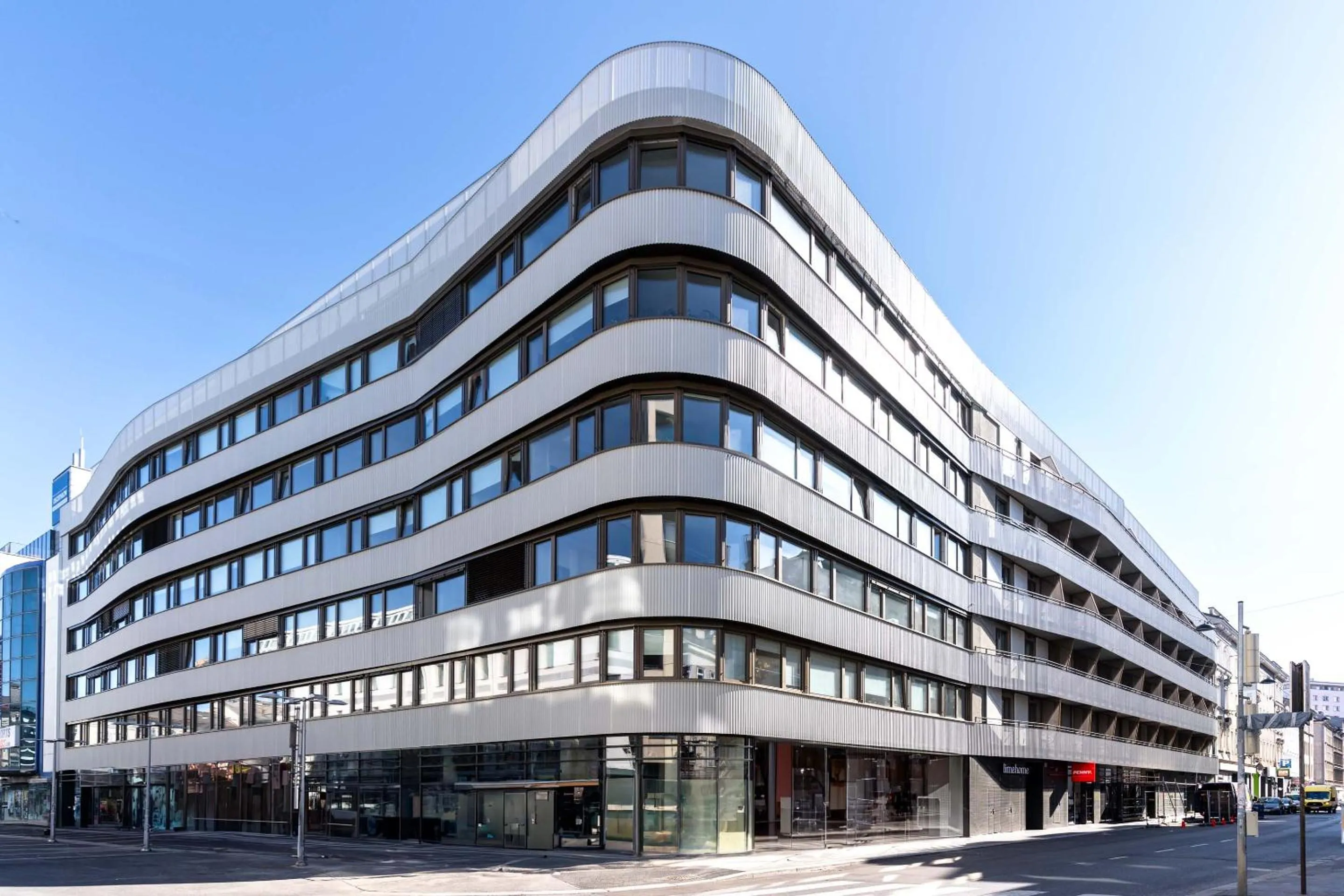 Property building in Limehome Vienna Favoritenstr