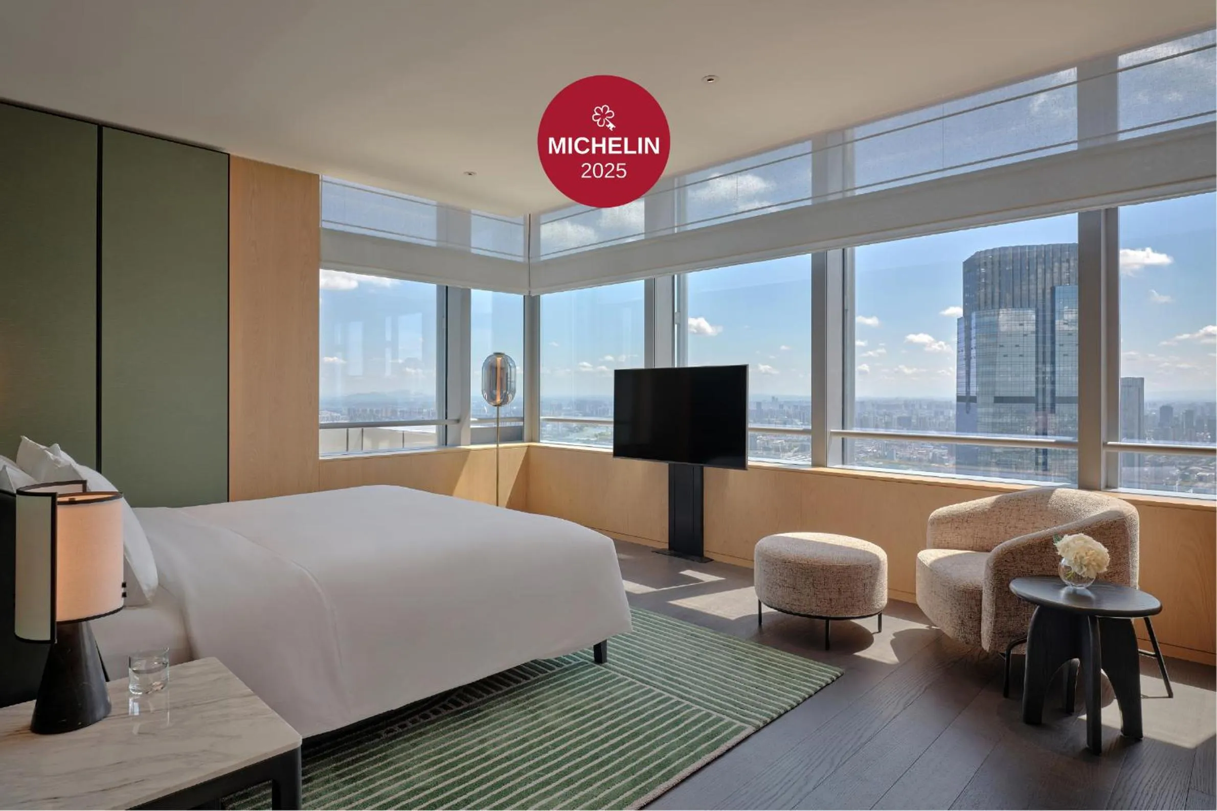 Bed in Park Hyatt Changsha