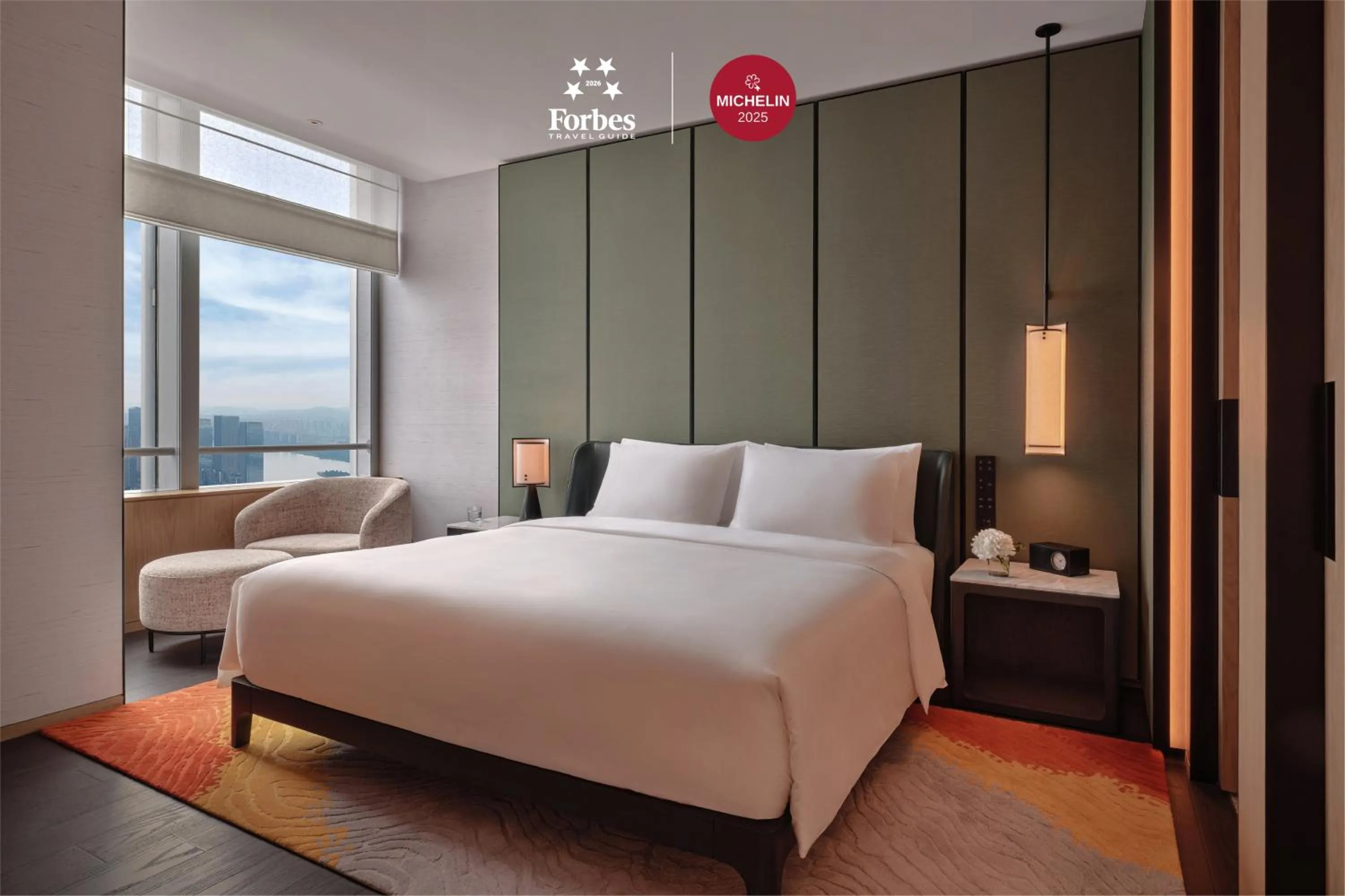 Bed in Park Hyatt Changsha