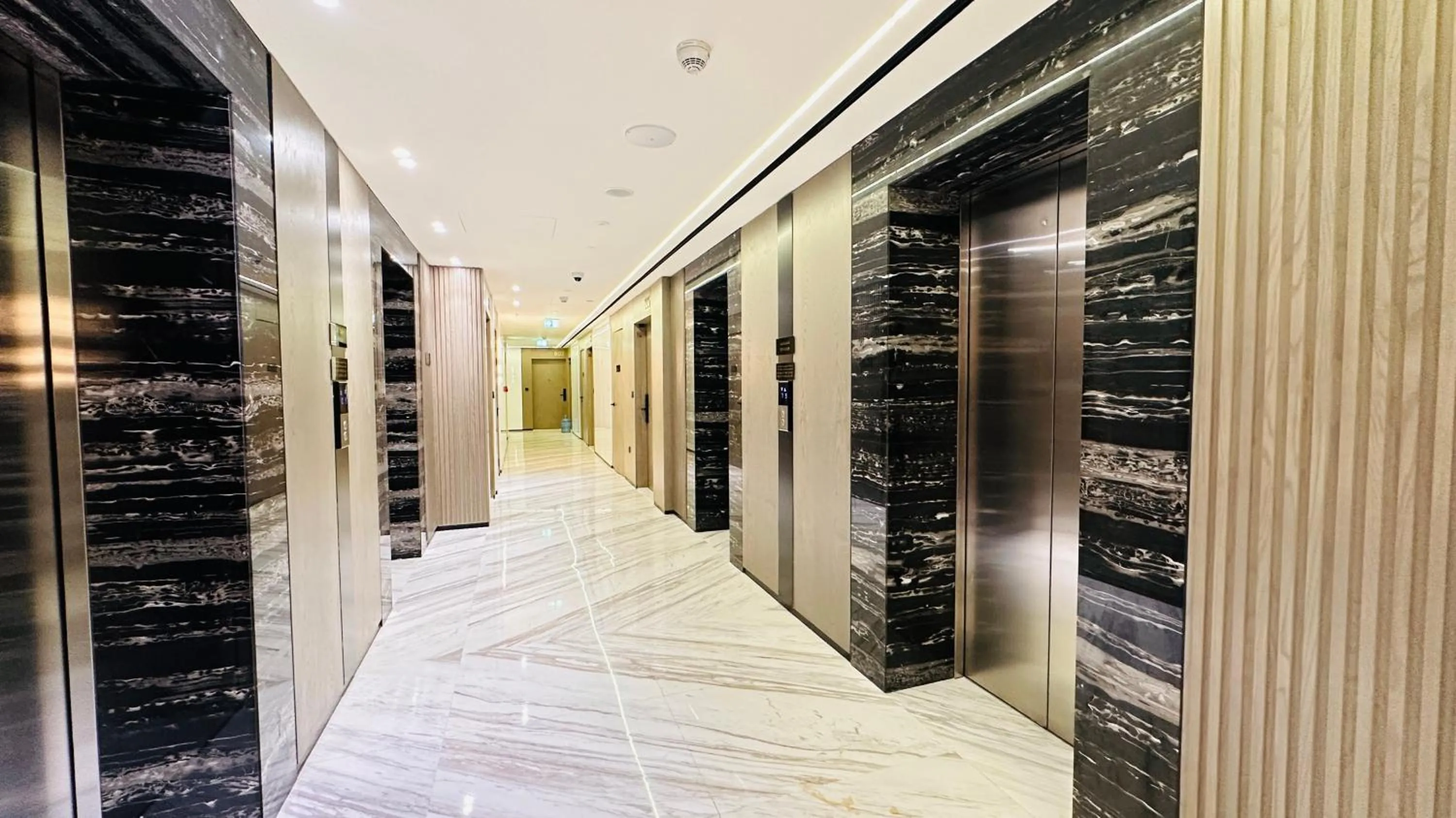 Lobby or reception in OYO 1292 Home Fully Furnished 1bed Apt @JVC