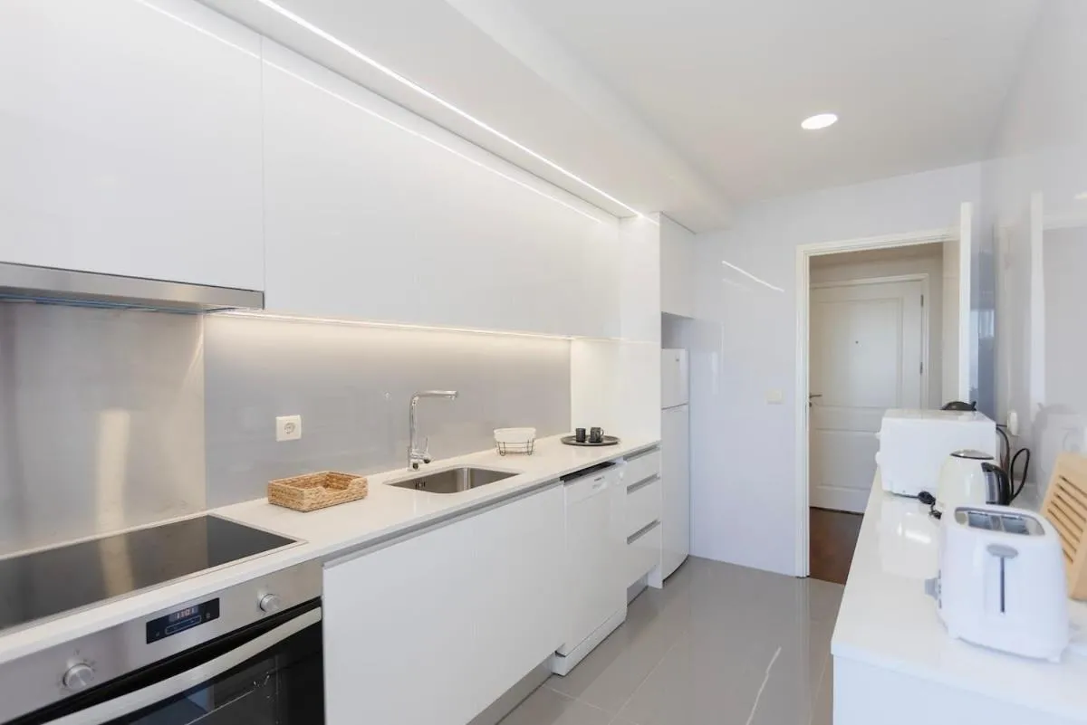 Liiiving in Matosinhos - Seaside Balcony Apartment