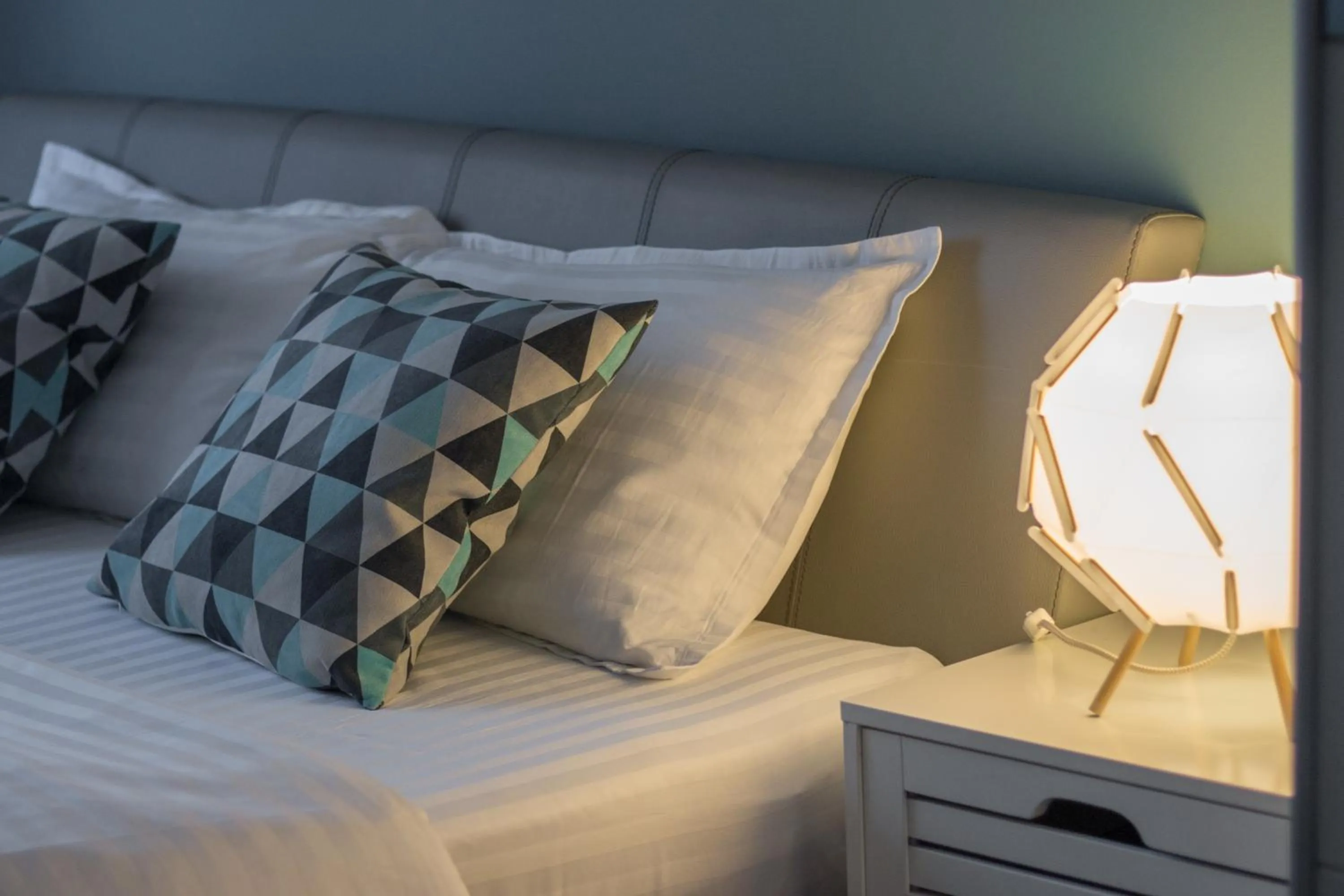 Bed in Moonlight Central Apartments