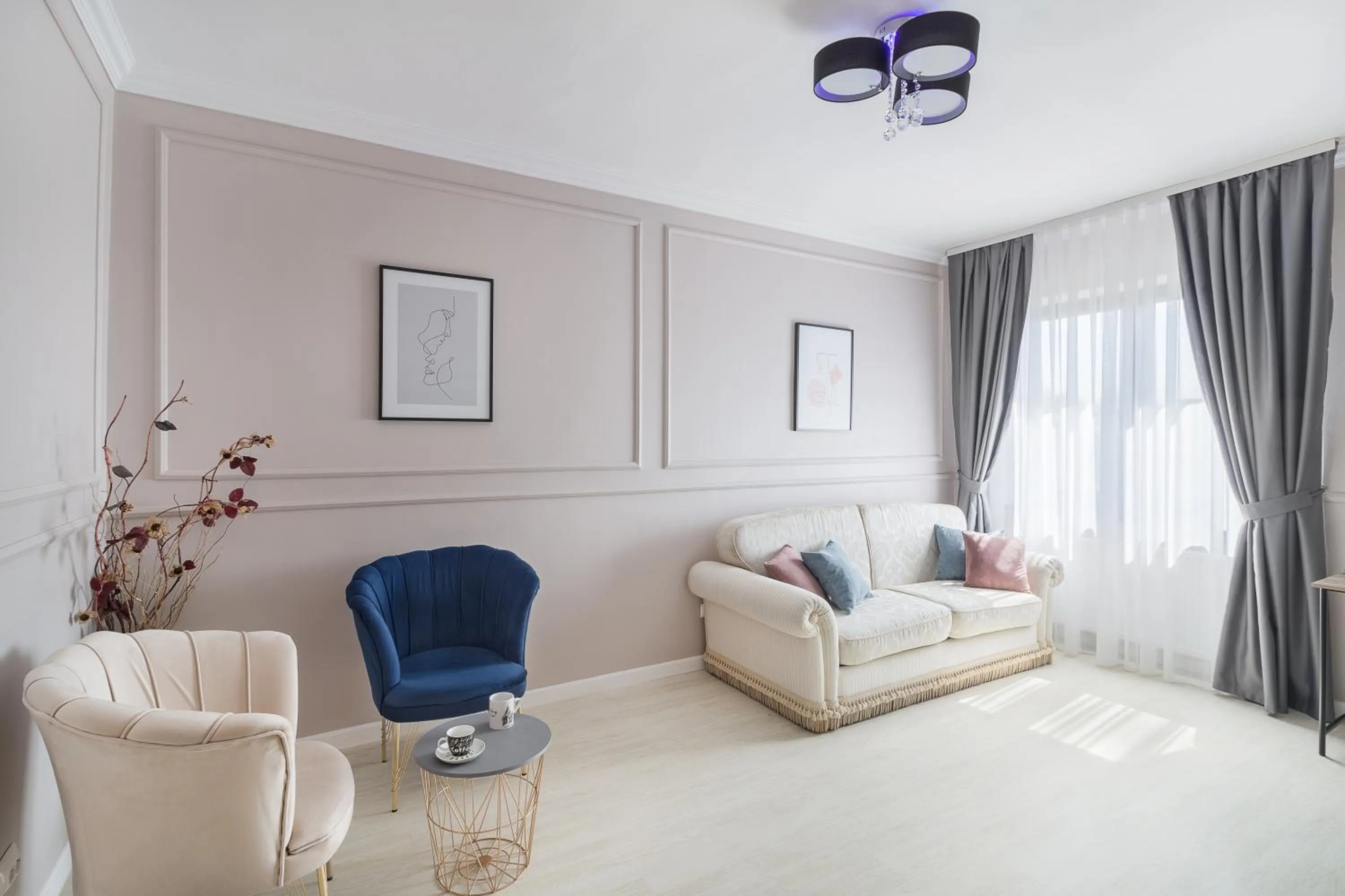 Living room in Moonlight Central Apartments