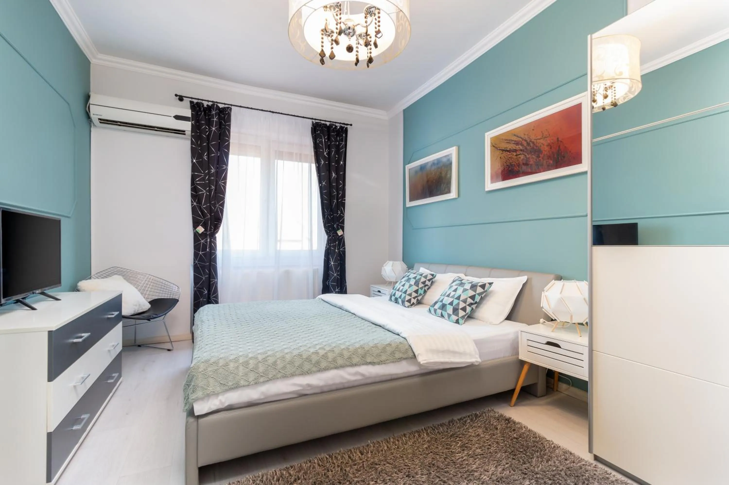 Bed in Moonlight Central Apartments