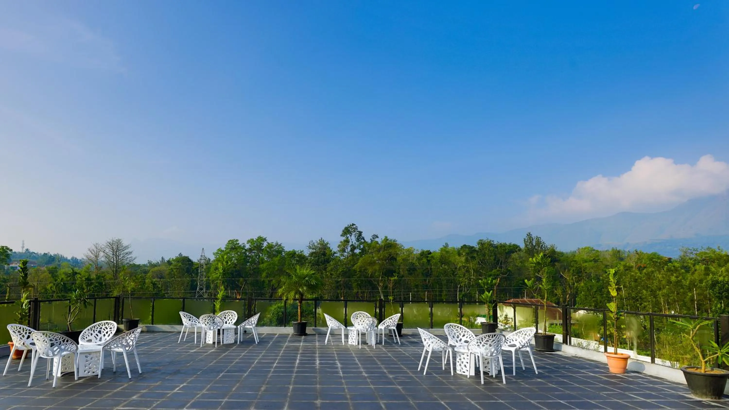 Restaurant/places to eat in The Grand Retreat - Chikmagalur