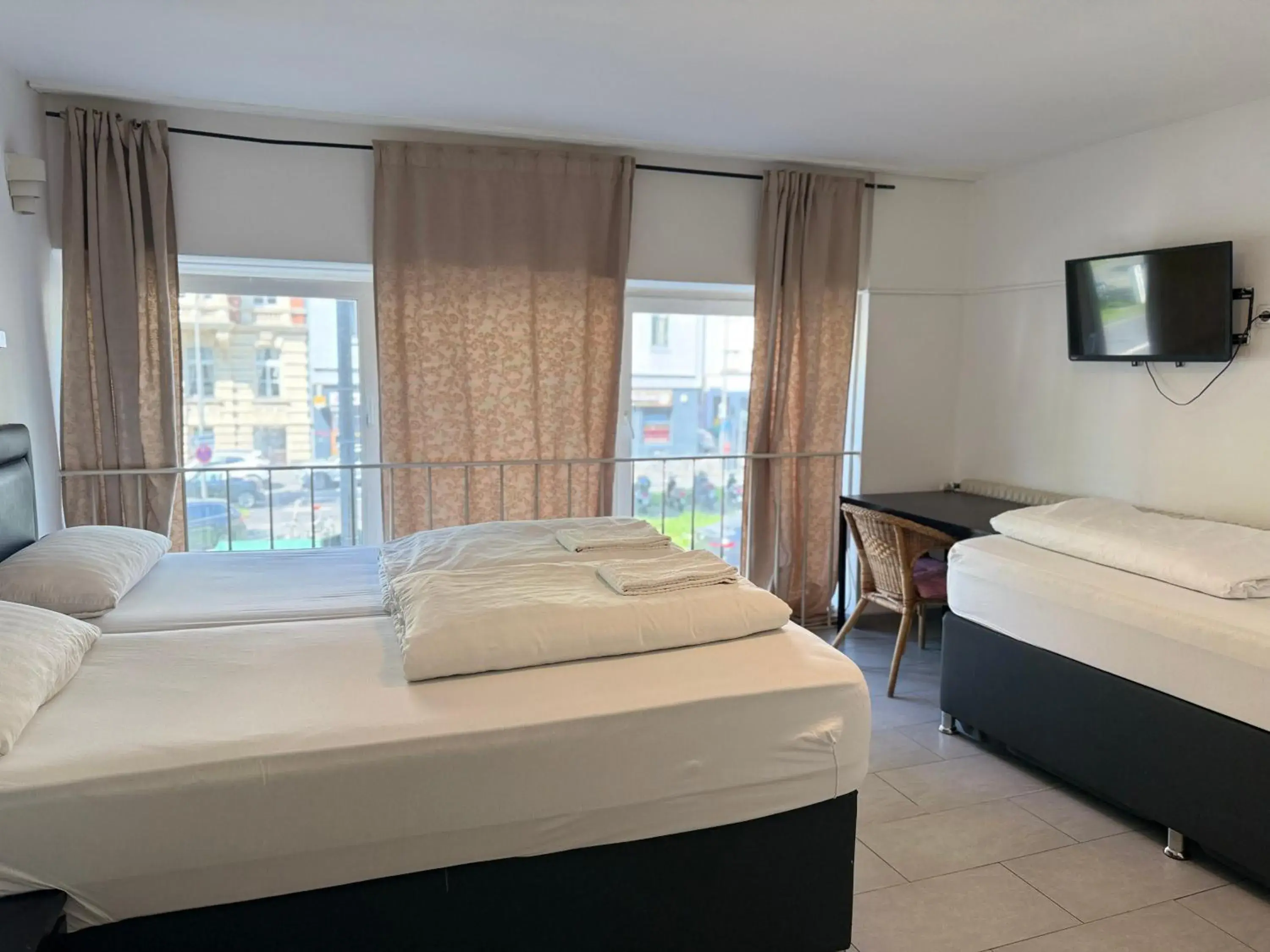 Bed in Hotel Garni Emir Bed in Hotel Garni Emir