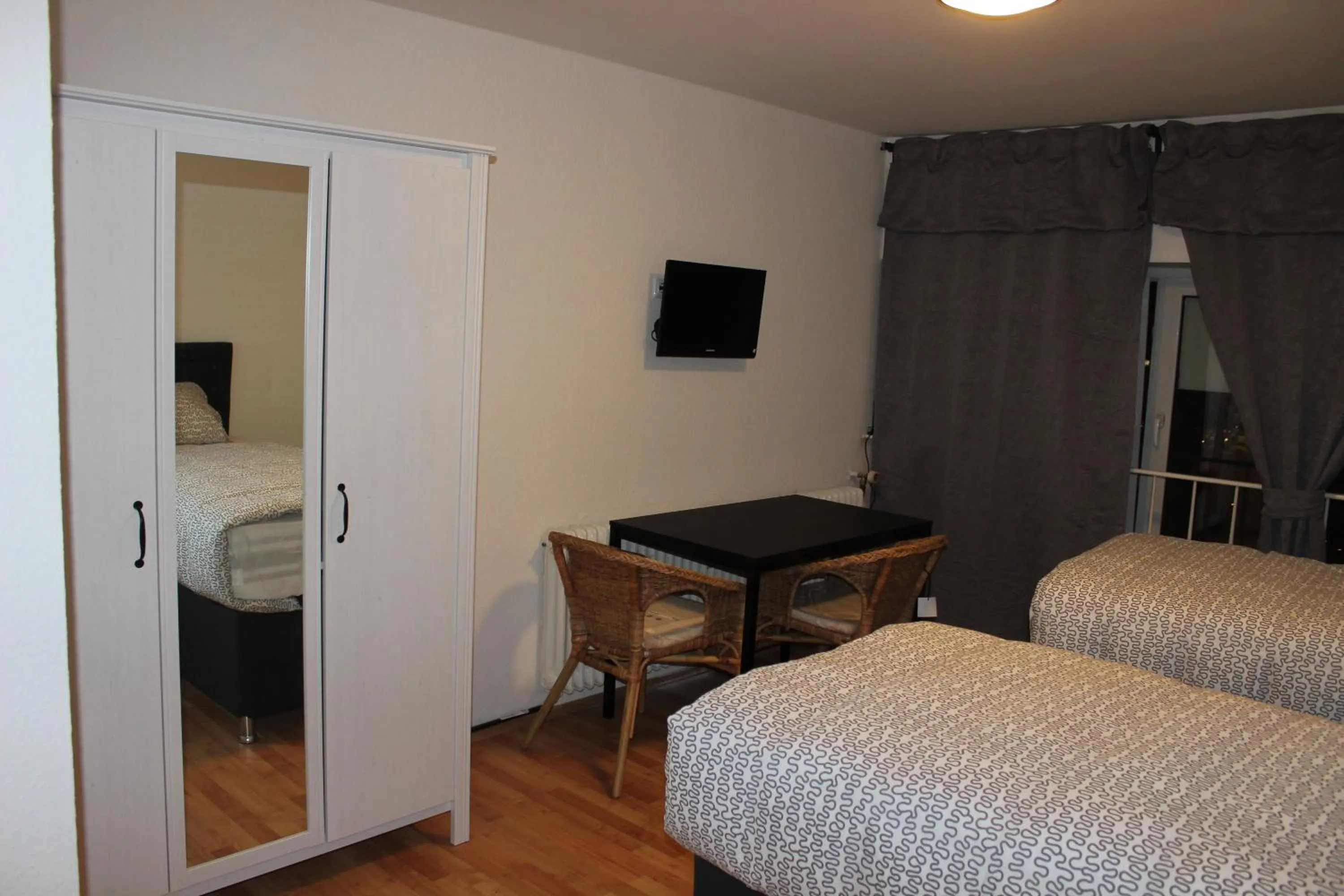 Bed in Hotel Garni Emir