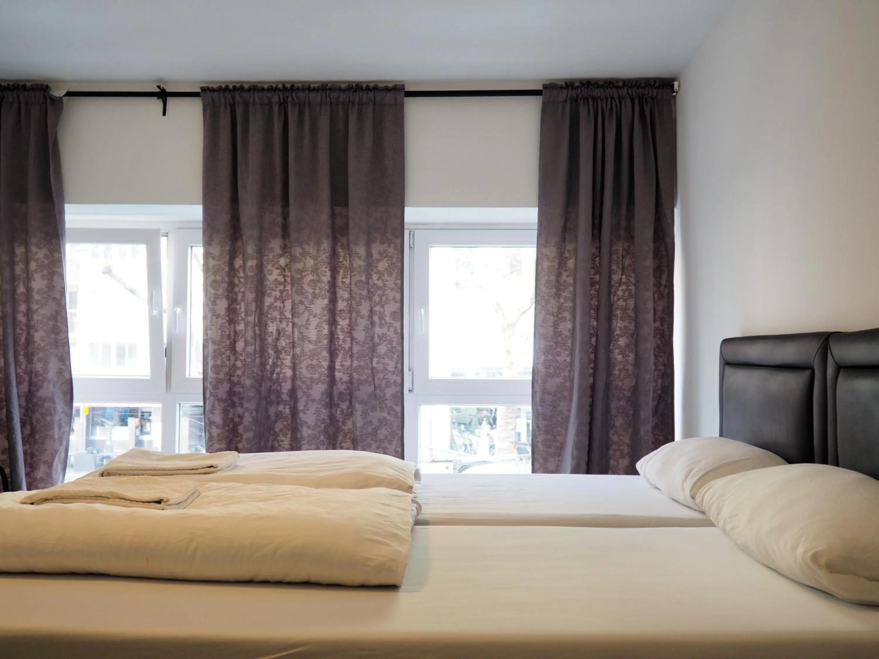 Bed in Hotel Garni Emir