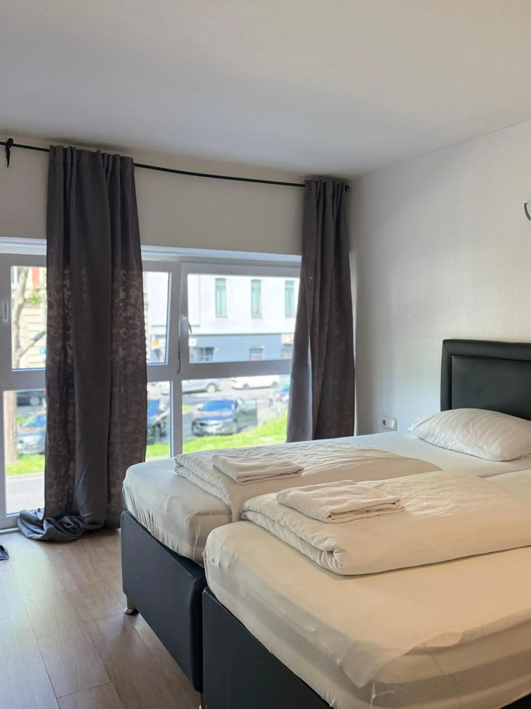 Comfort Triple Room with Shared Bathroom in Hotel Garni Emir Comfort Triple Room with Shared Bathroom in Hotel Garni Emir