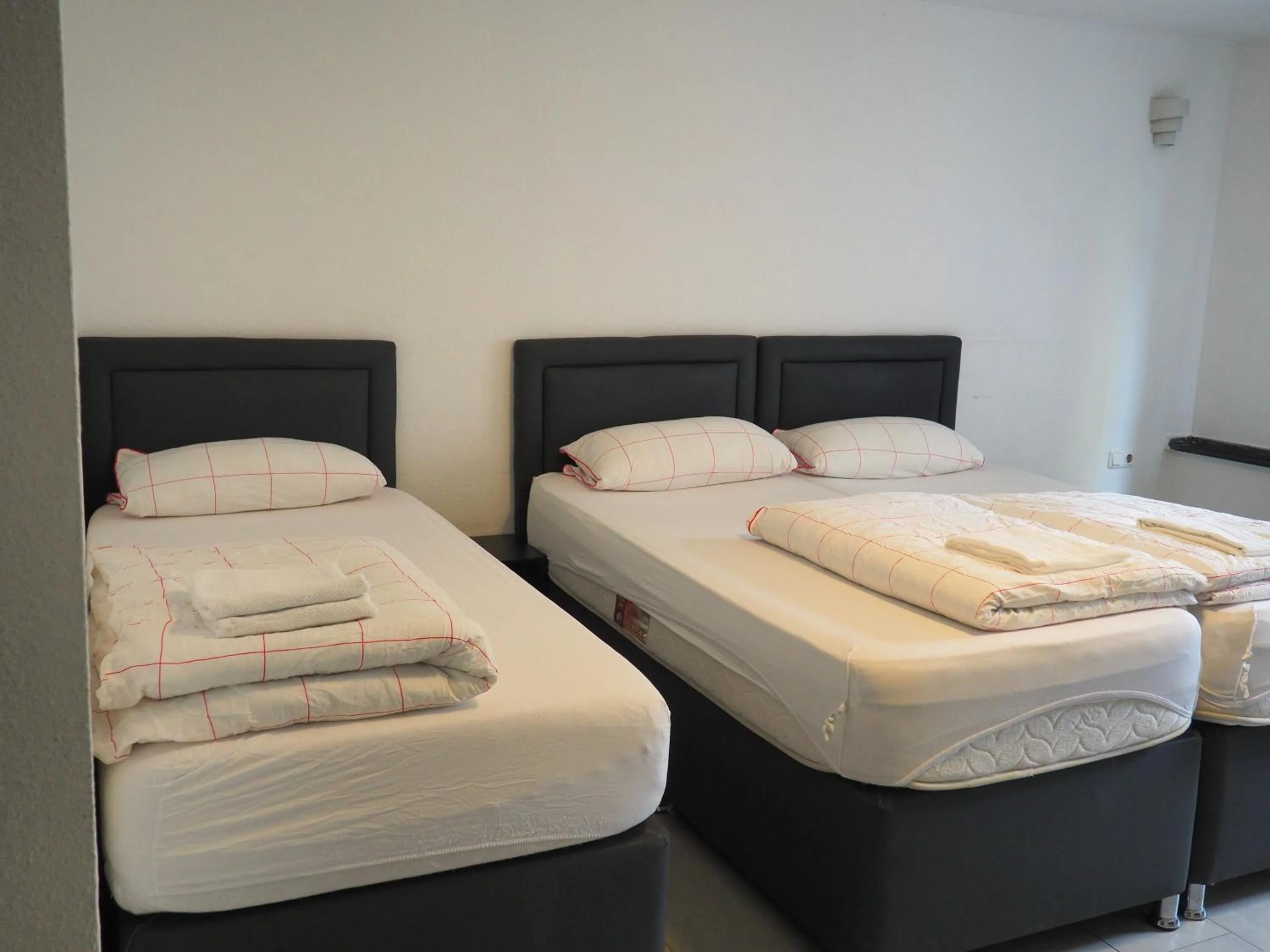 Bed in Hotel Garni Emir