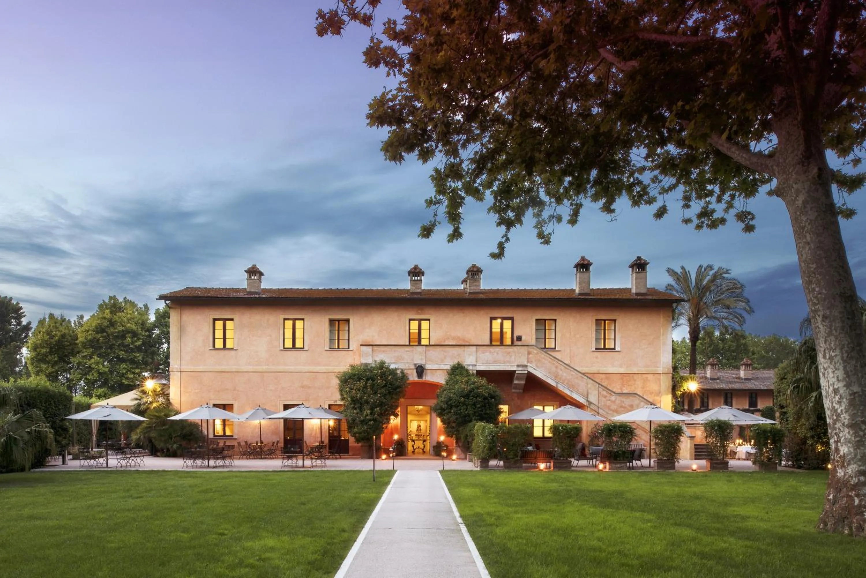 Property building in QC Grand Hotel Roma