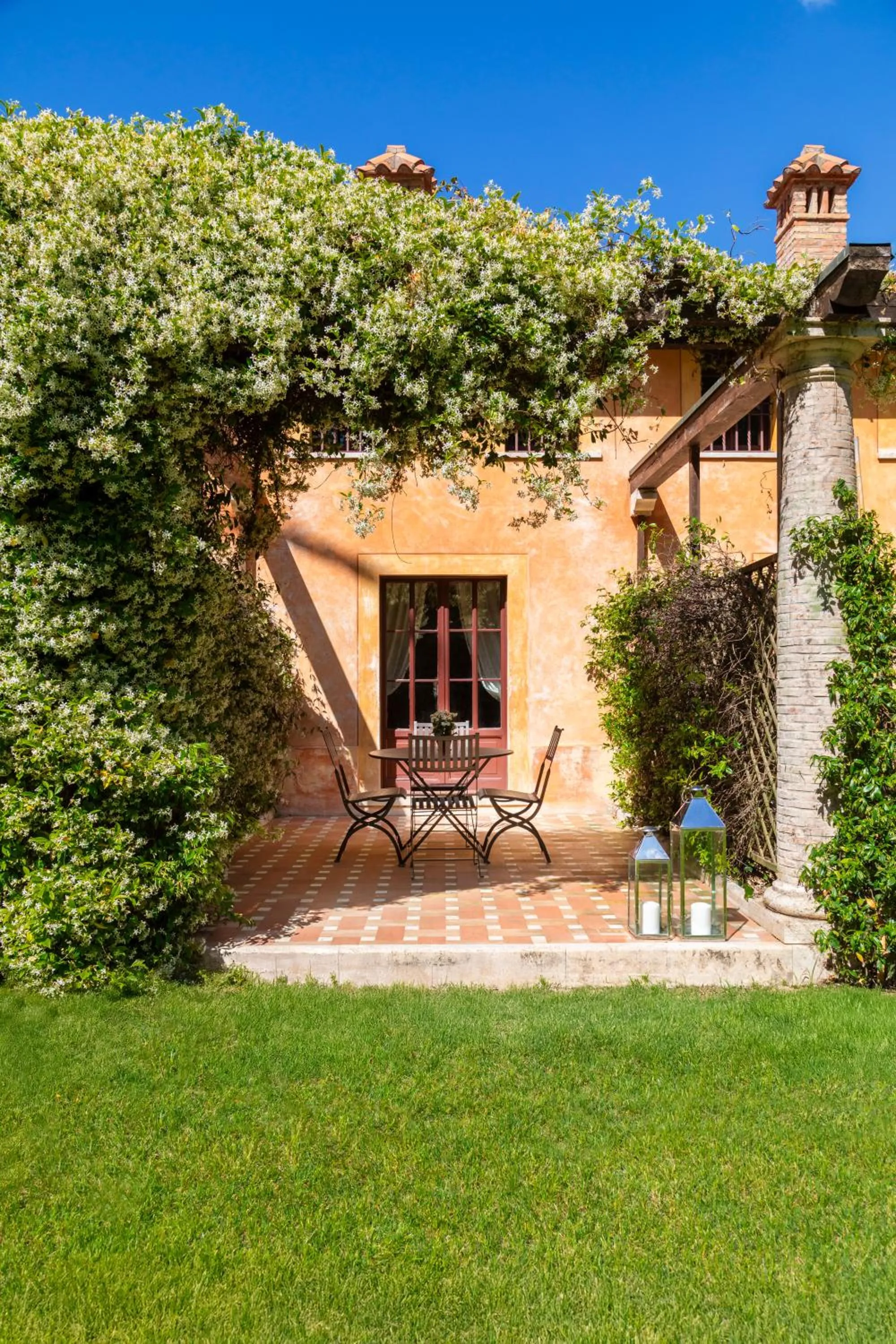 Patio in QC Grand Hotel Roma