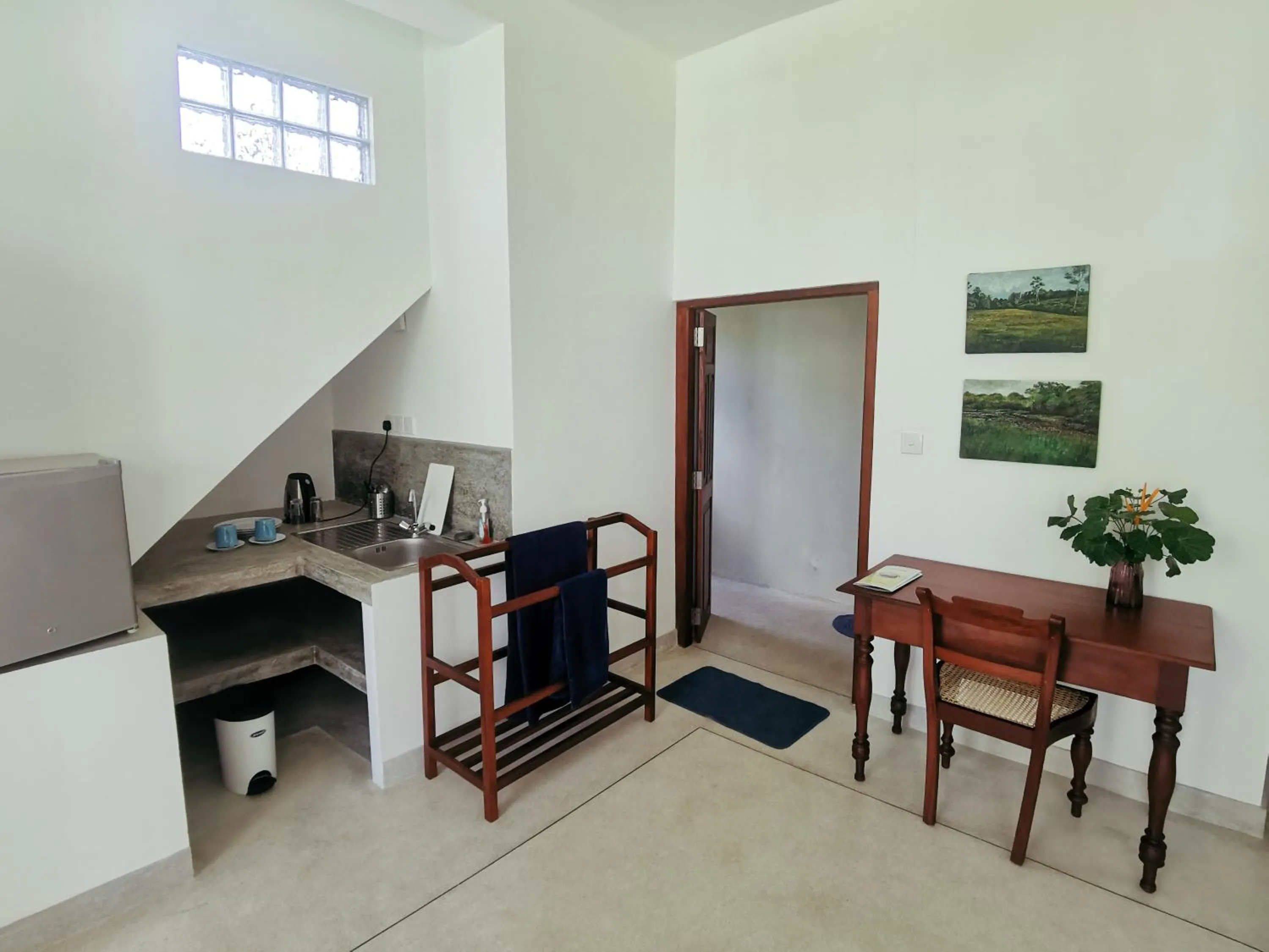 Photo of the whole room in Galawatta Beach Resort