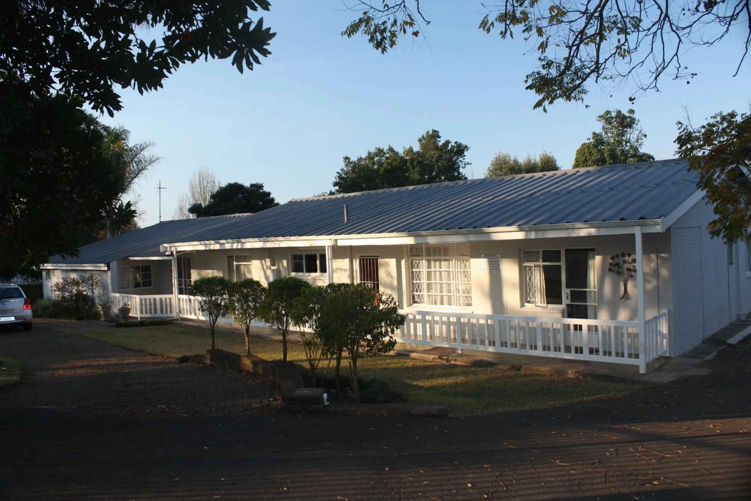 Facade/entrance in Meander In