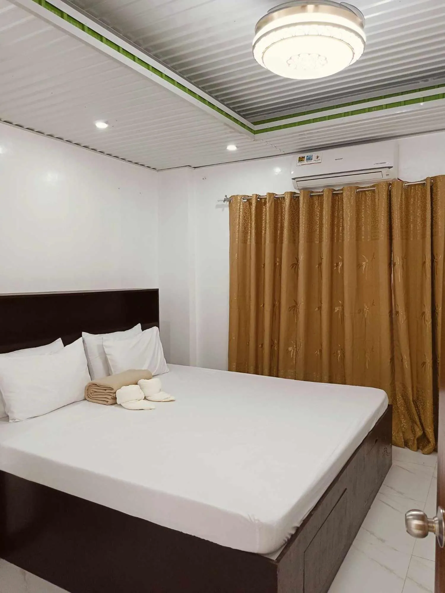 KMJ SUITES