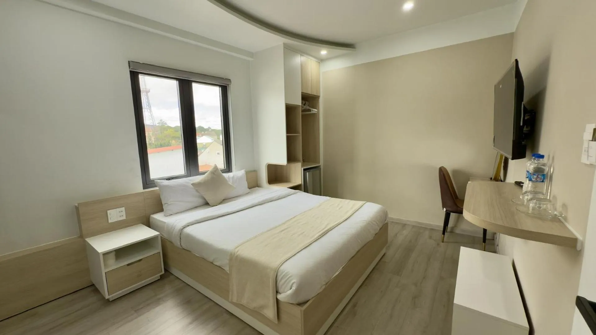 Bedroom, Bed in Hoang Thang 1 Hotel Da Lat City