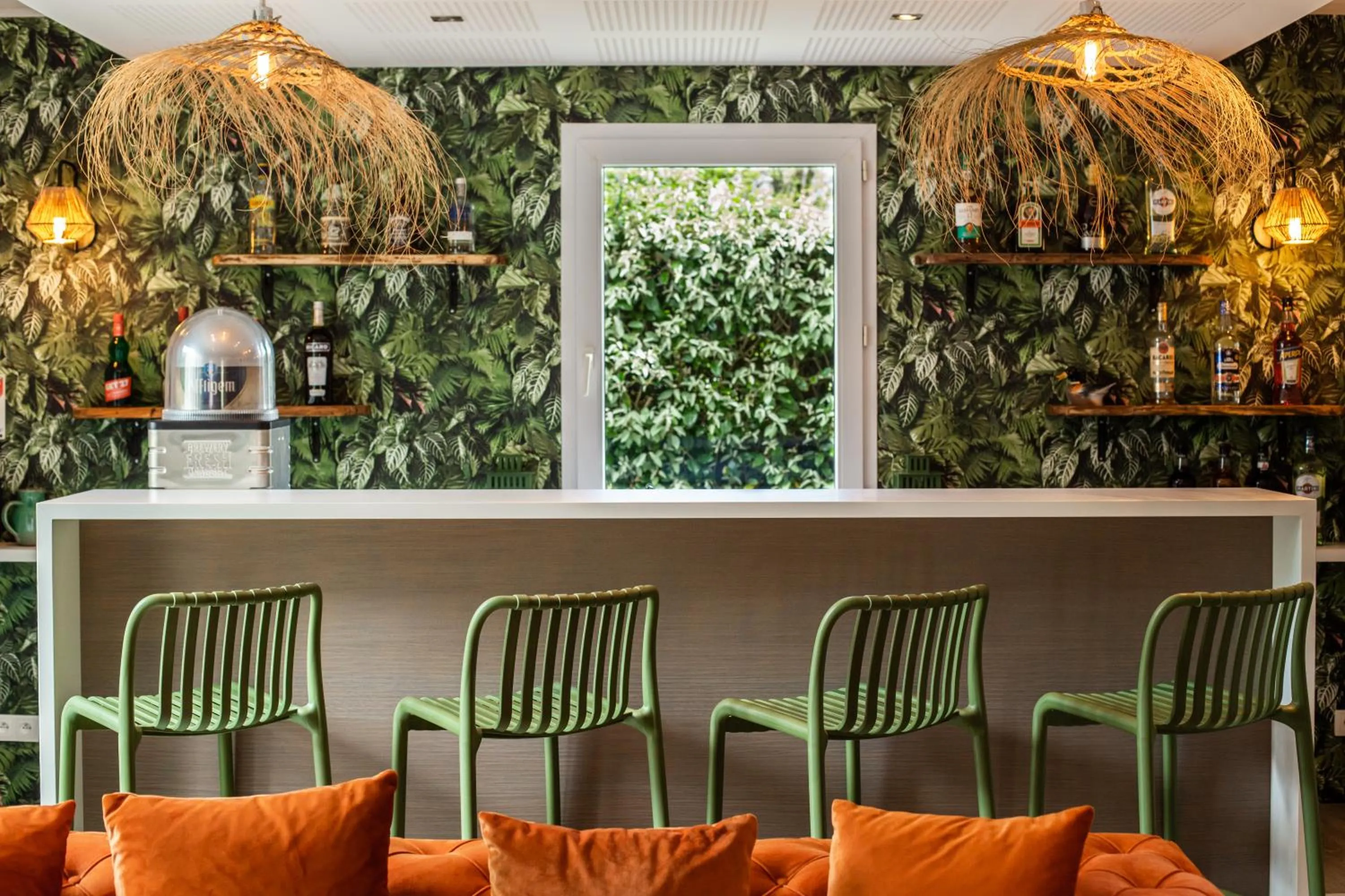 Lounge or bar in Hôtel de la Brière et Restaurant Les Krapados