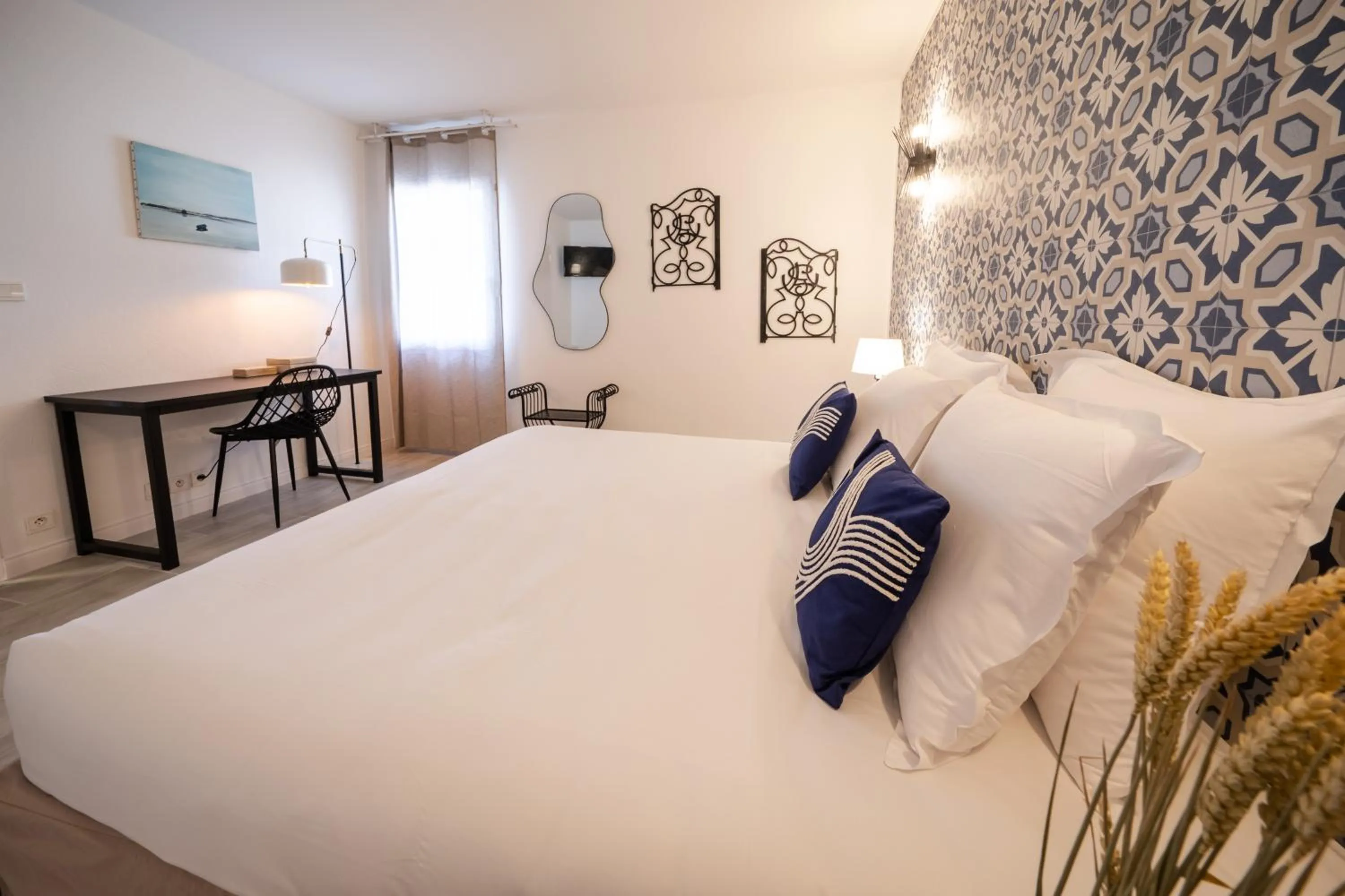 Bed in Hôtel de la Brière et Restaurant Les Krapados