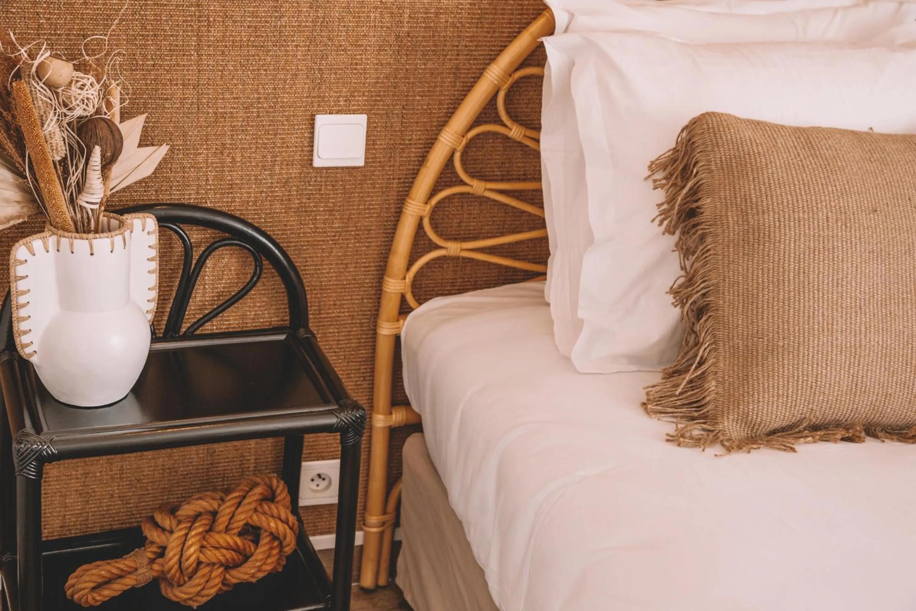 Bed in Hôtel de la Brière et Restaurant Les Krapados