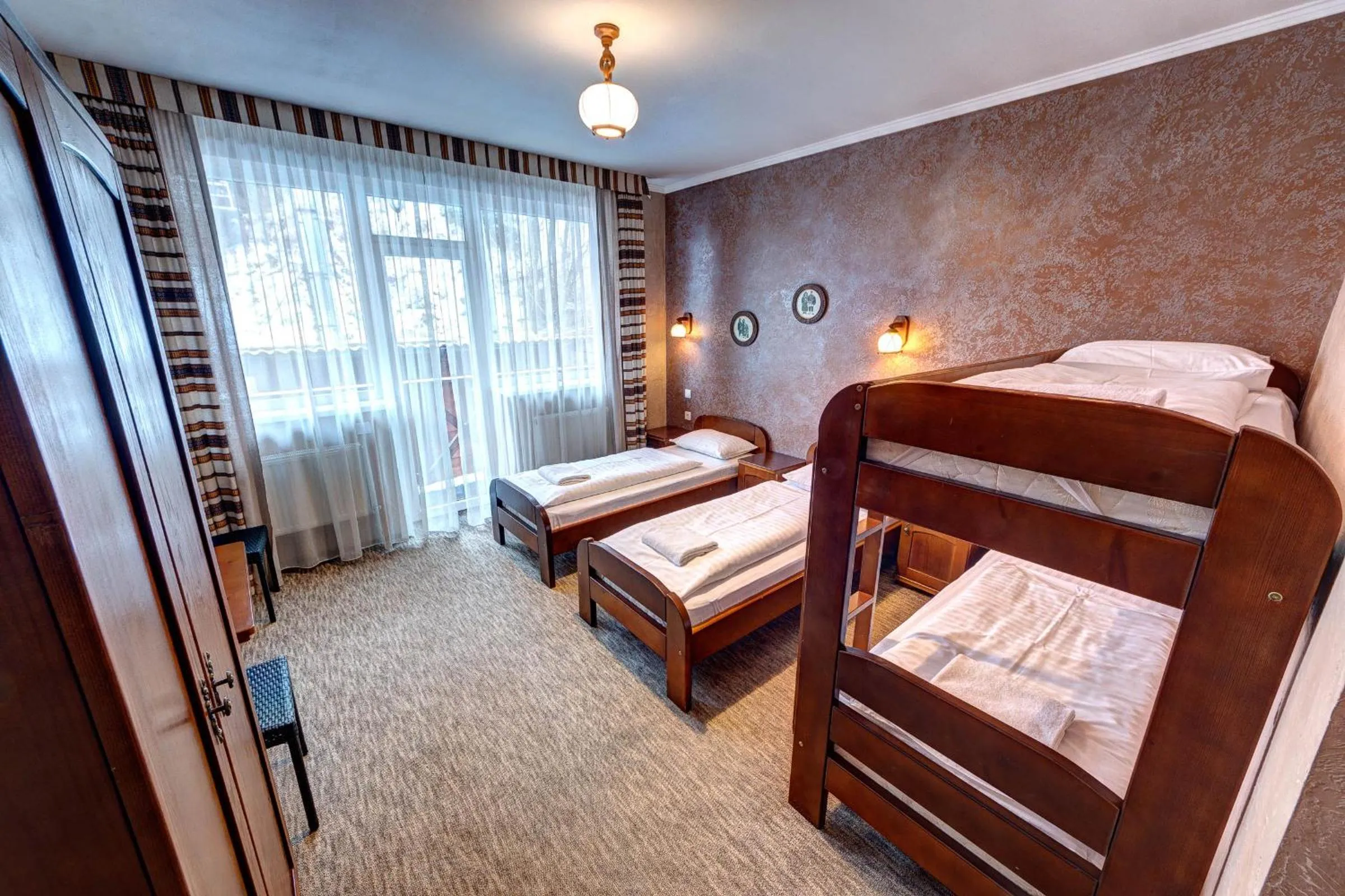 Bed in Hotel Gutsulia