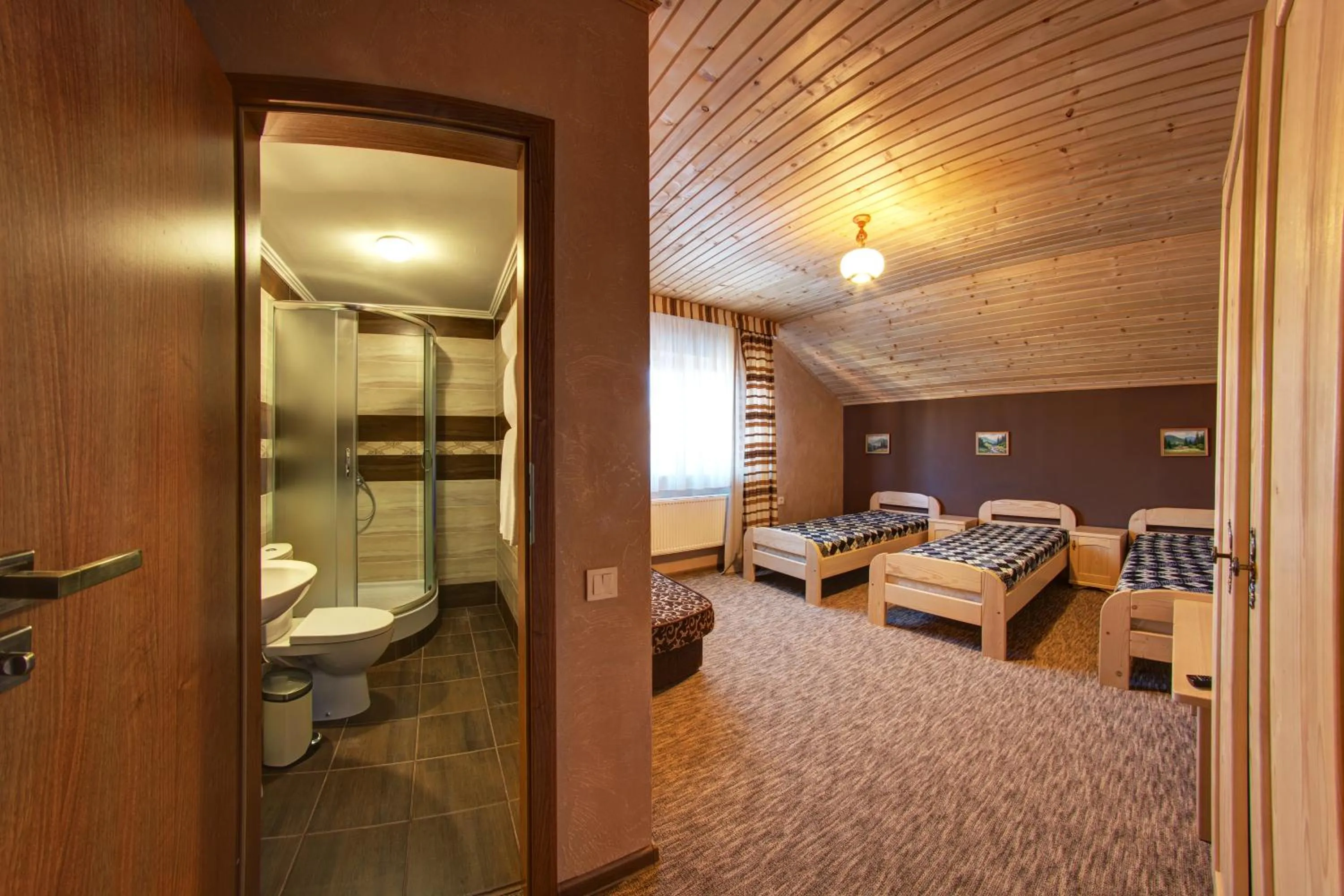 Bed in Hotel Gutsulia