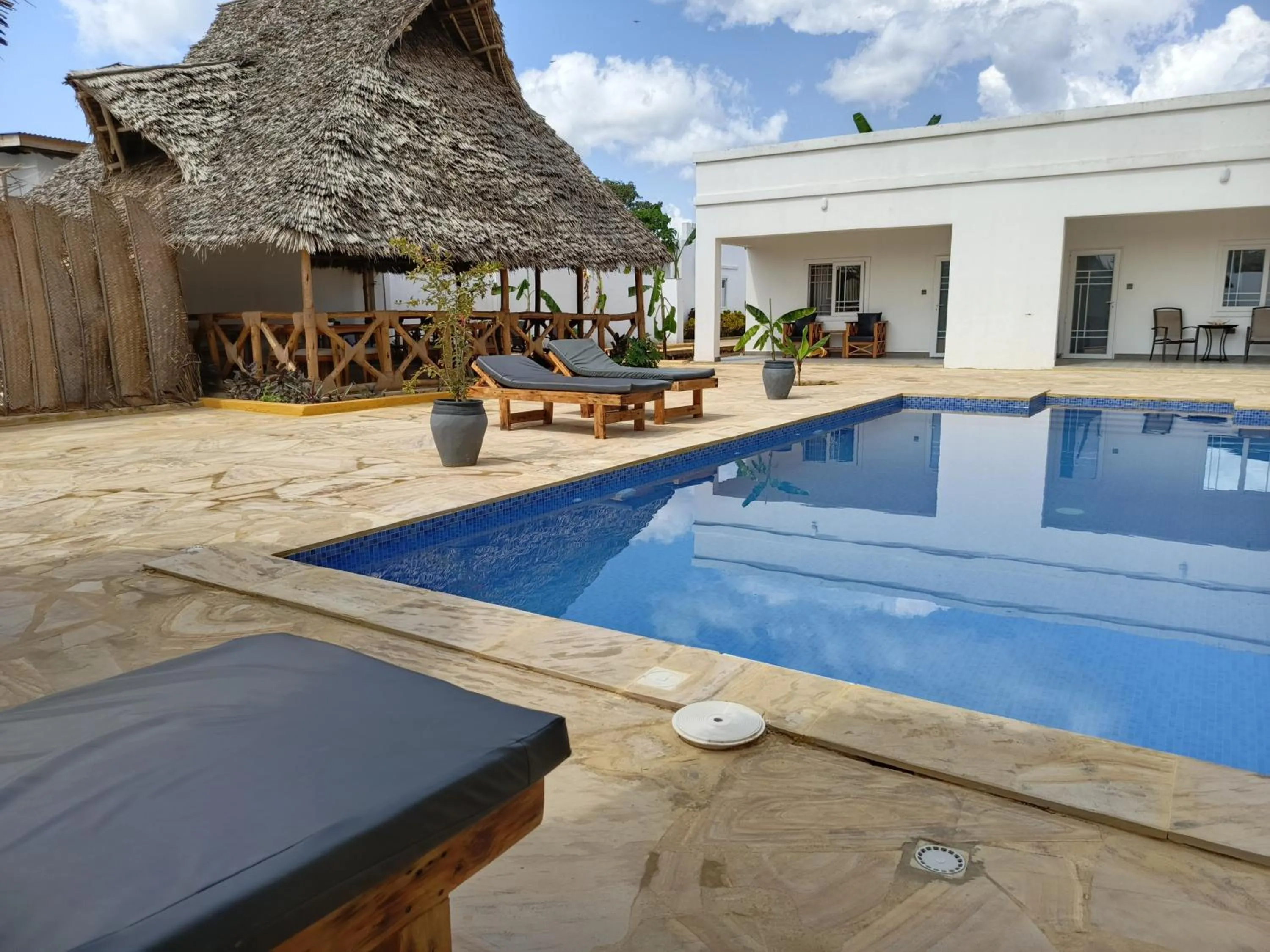 Diamond White Resort