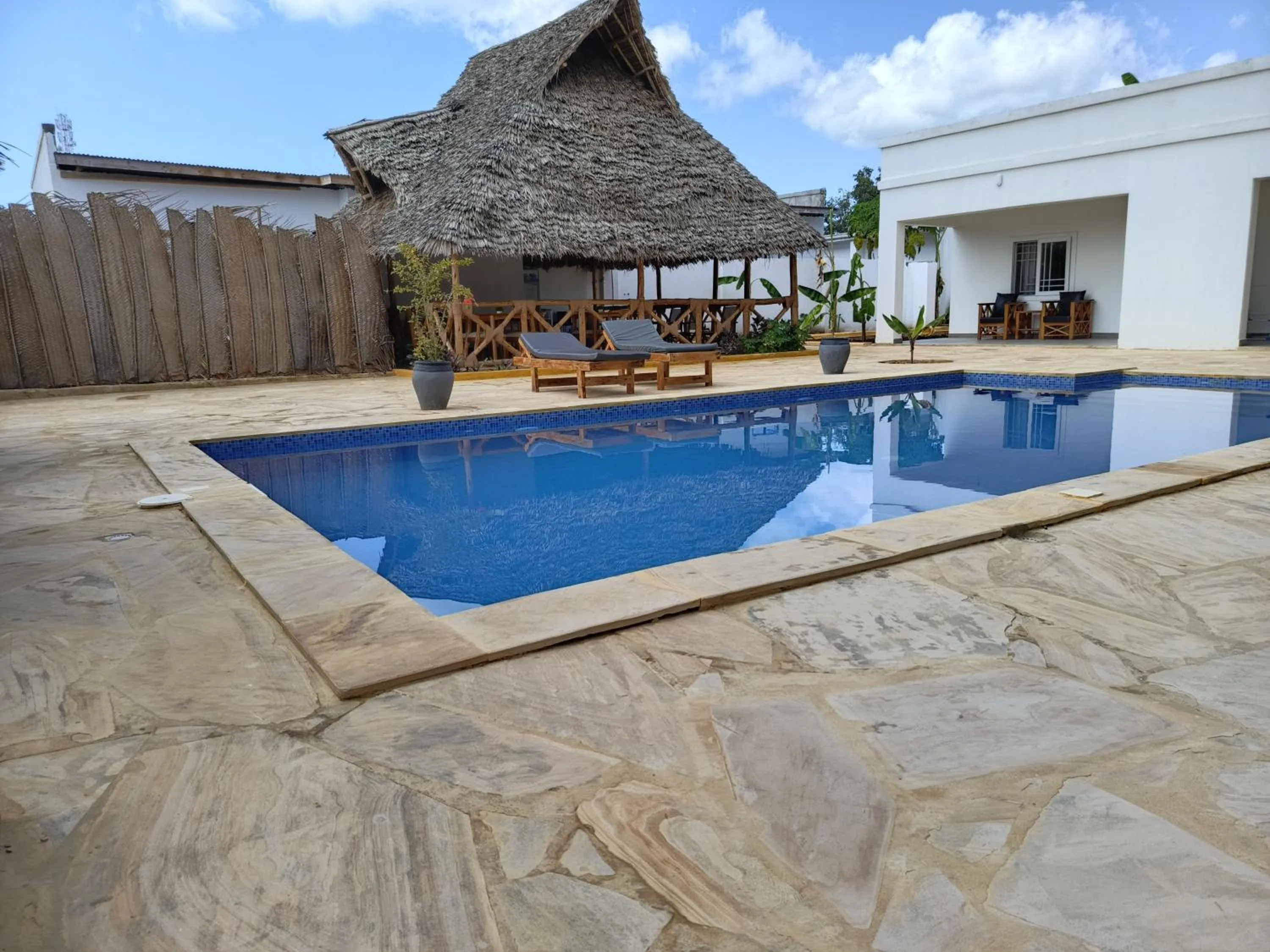 Diamond White Resort