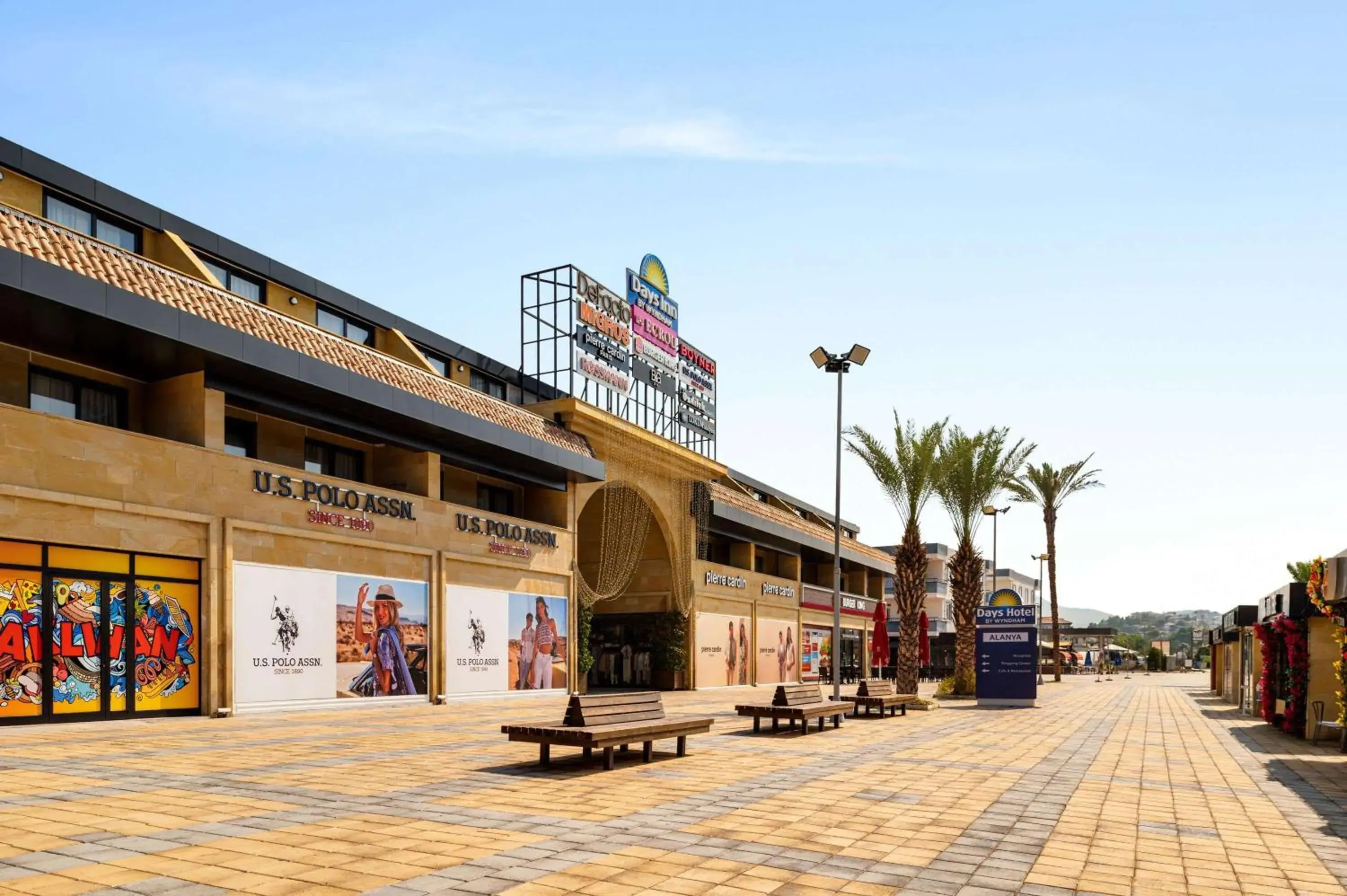 Property building in Days Inn by Wyndham Alanya Property building in Days Inn by Wyndham Alanya