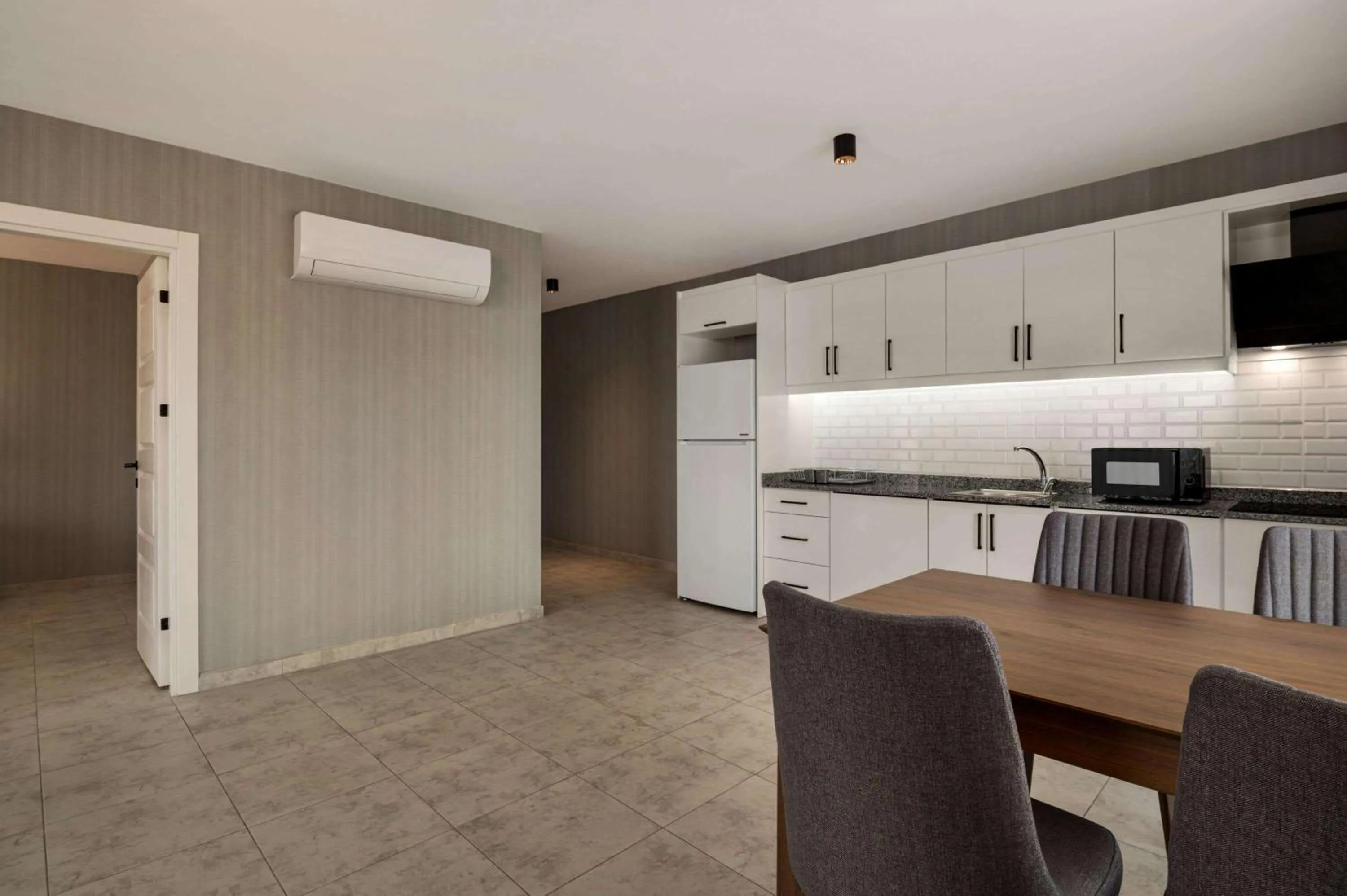 Hot Tub in Days Inn by Wyndham Alanya