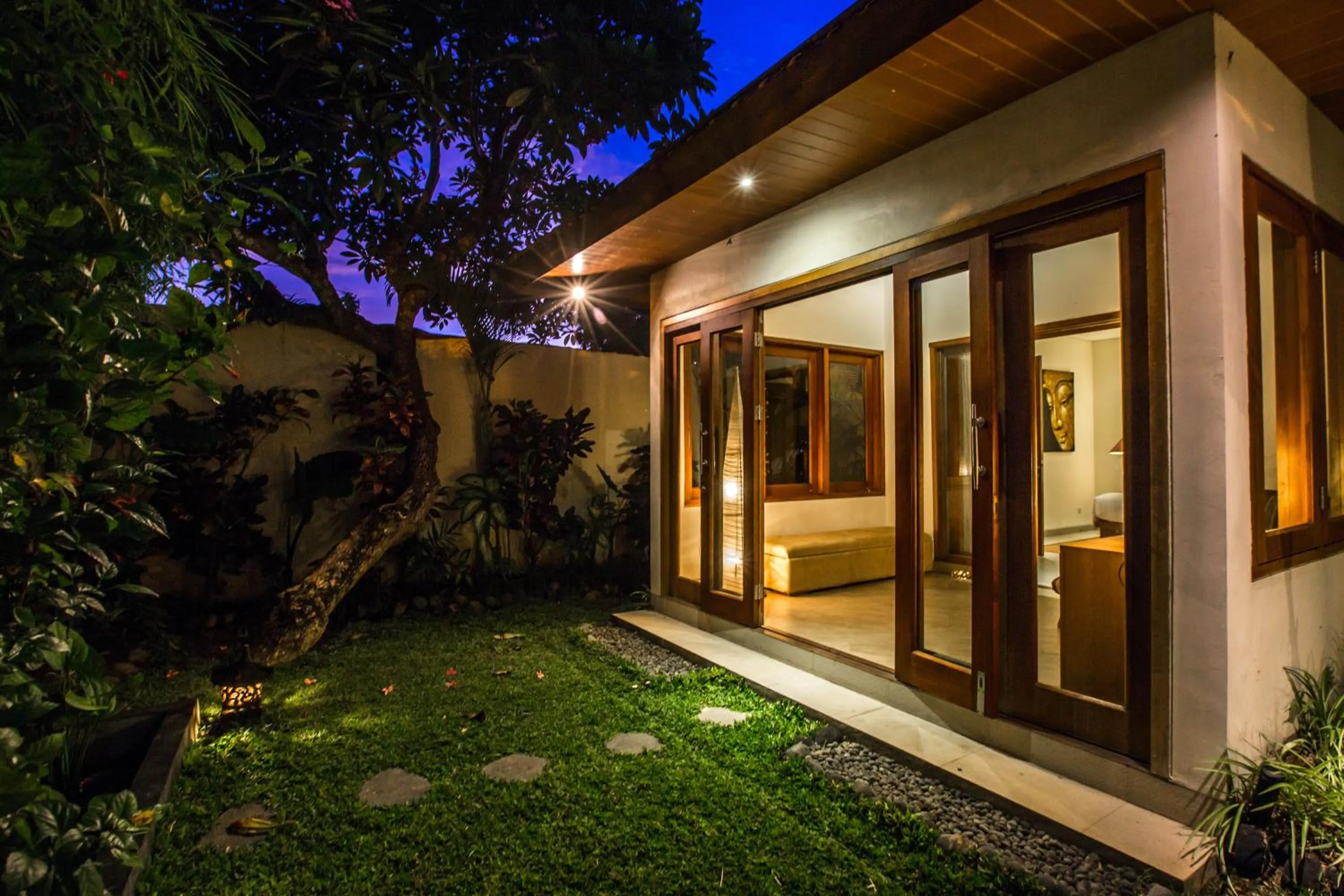 Garden in Villa Seriska Dua Sanur with Private Pool